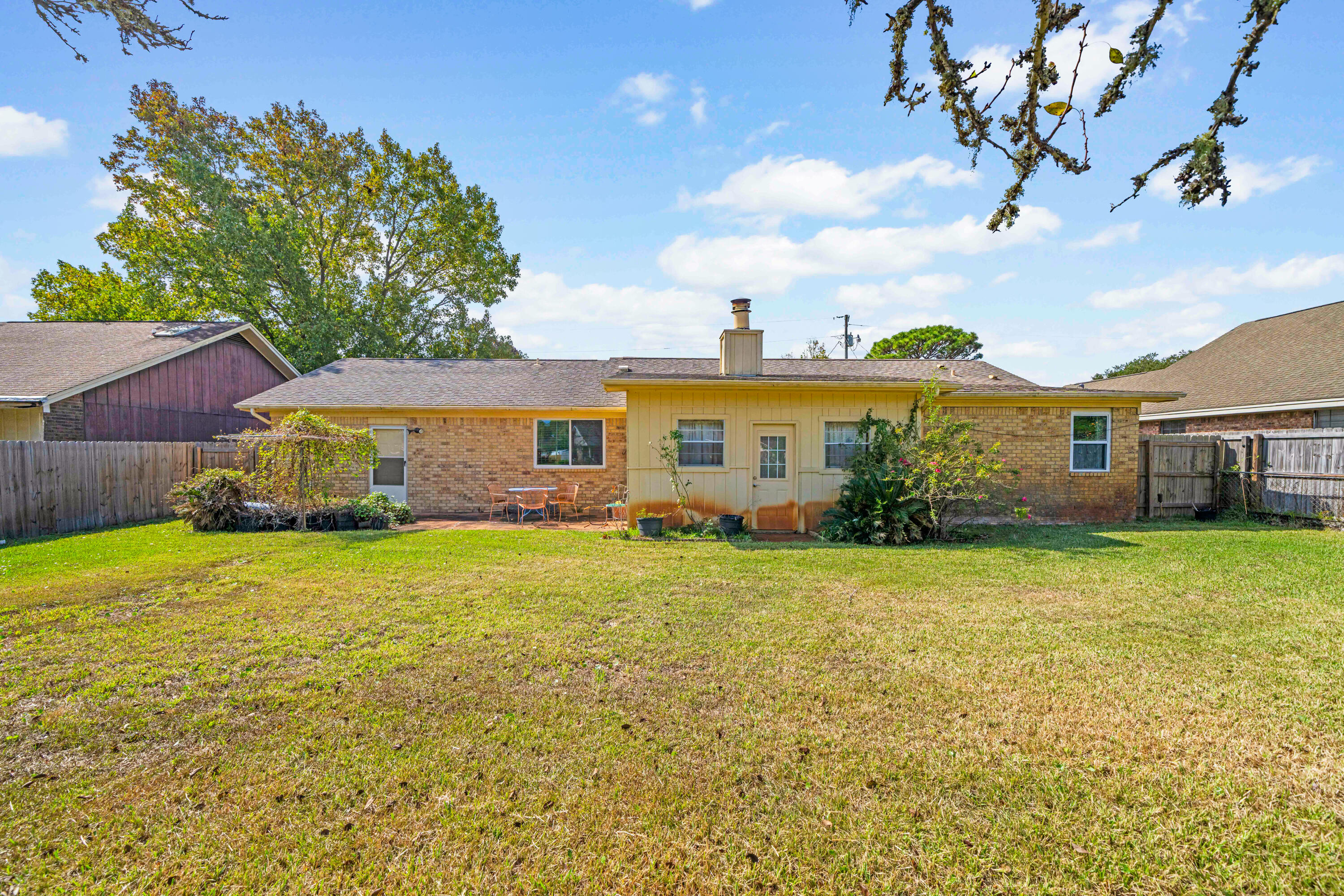 TIMBER LAKE ESTATES - Residential