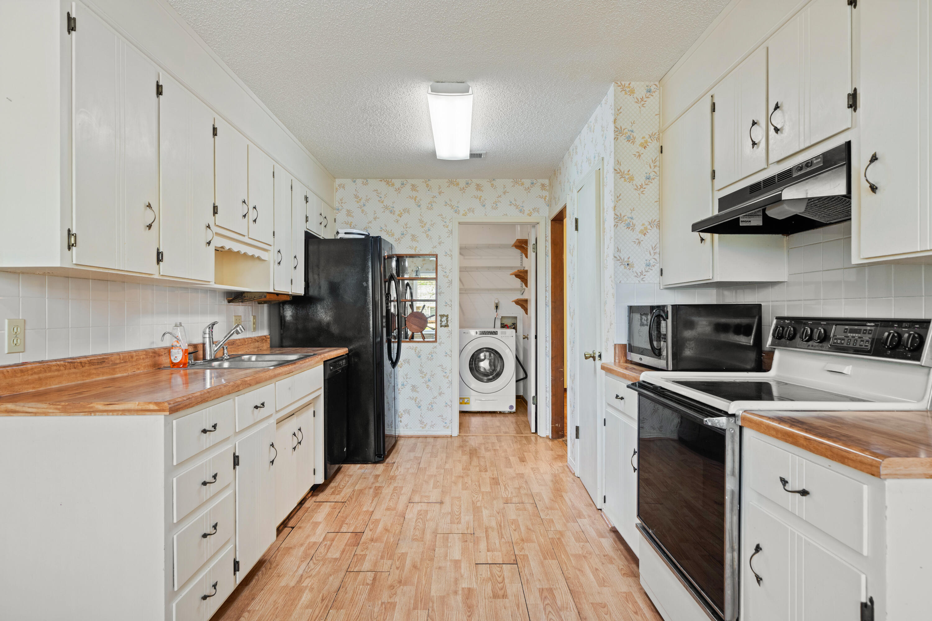 TIMBER LAKE ESTATES - Residential