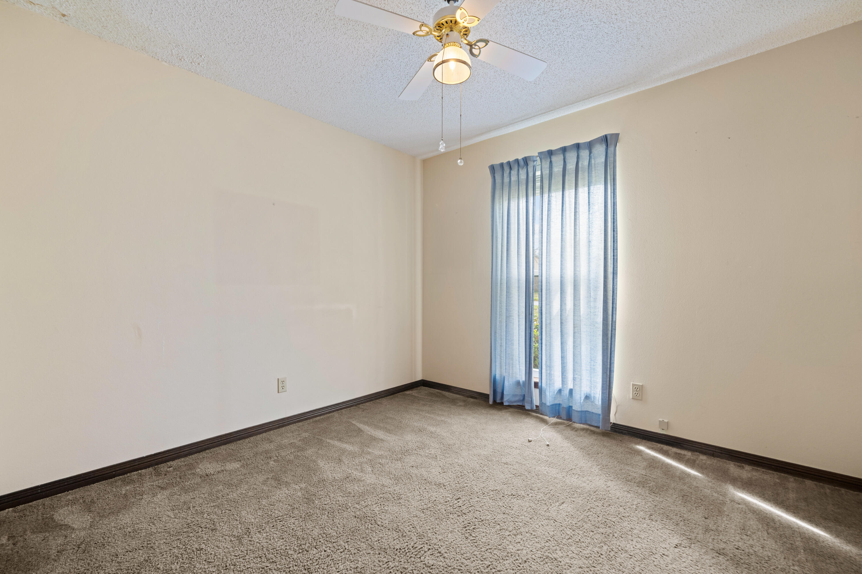 TIMBER LAKE ESTATES - Residential