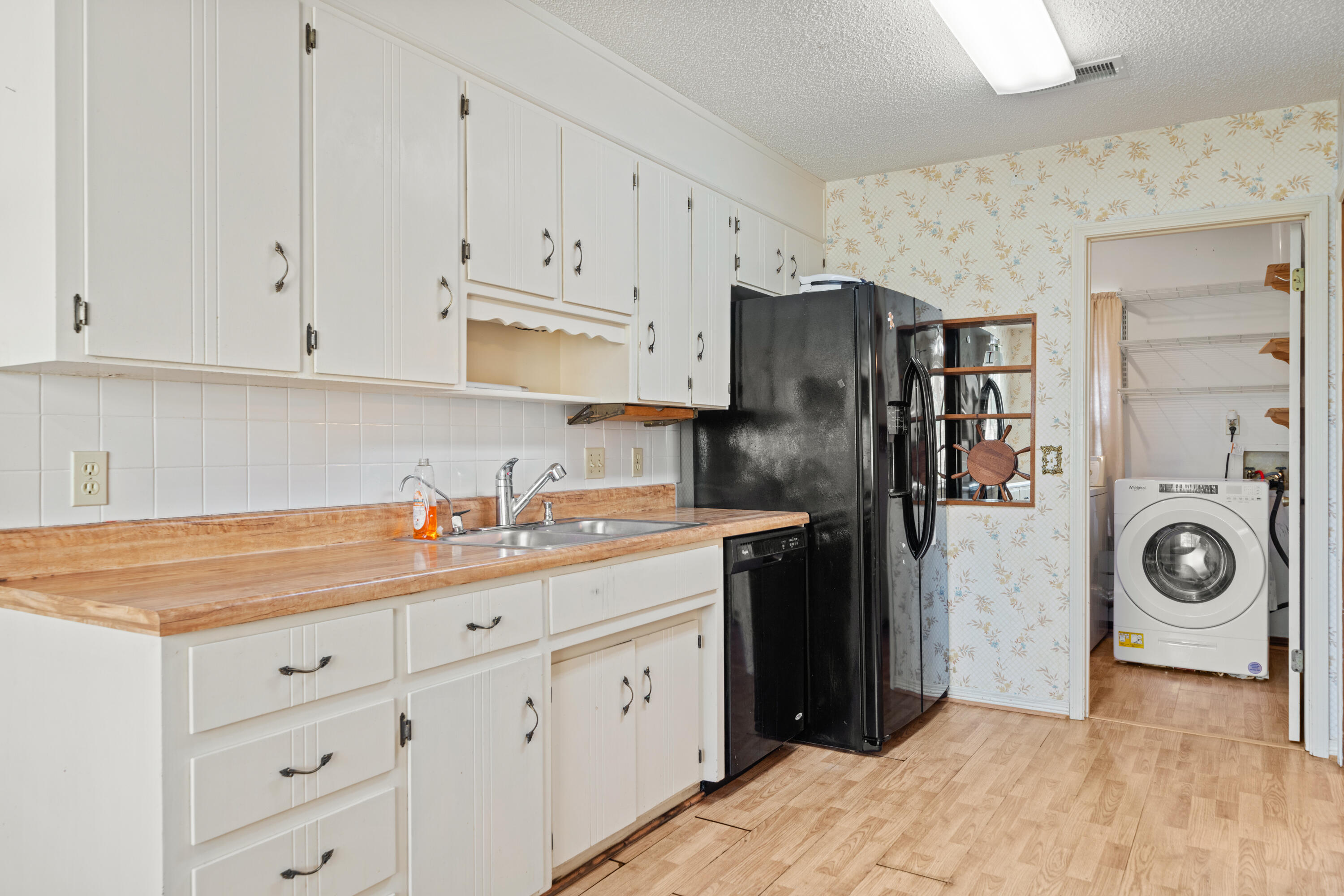 TIMBER LAKE ESTATES - Residential