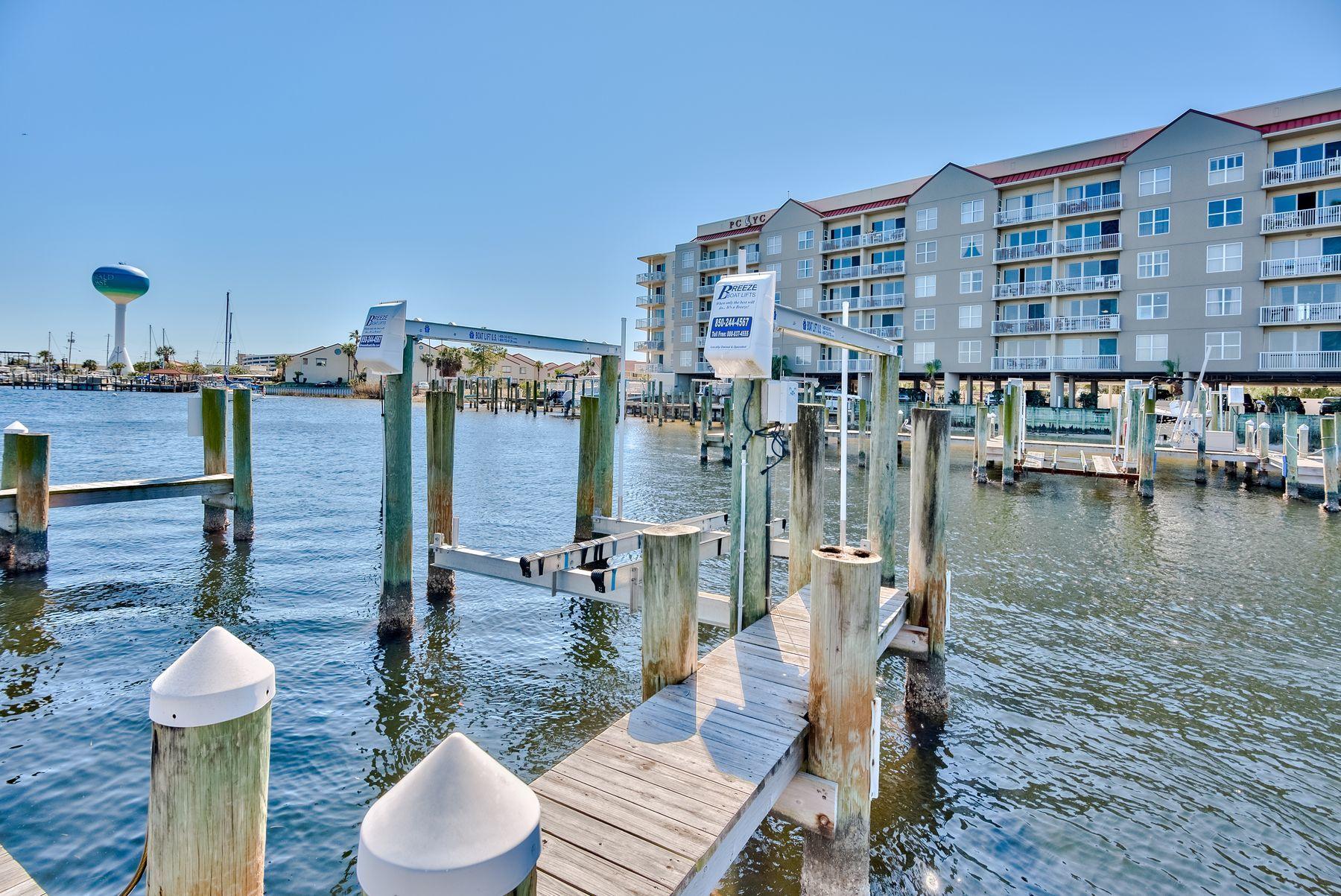 PALM COURT YACHT CLUB - Residential