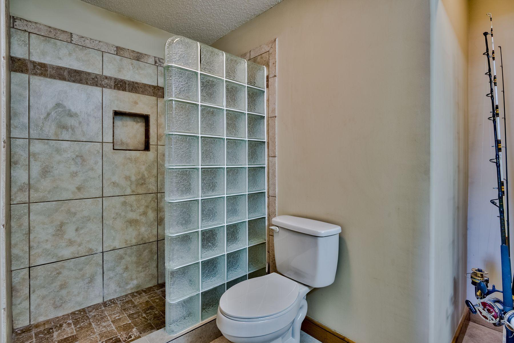 PALM COURT YACHT CLUB - Residential