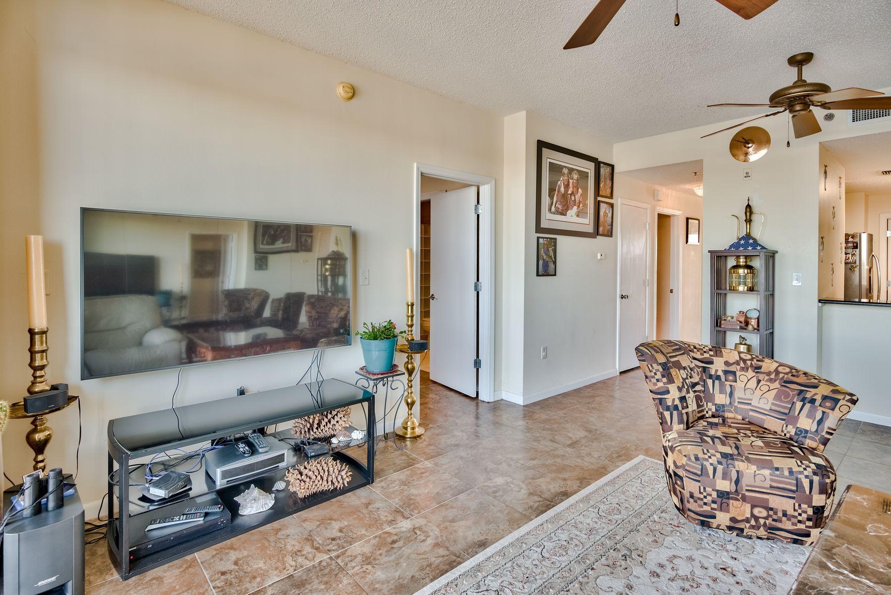 PALM COURT YACHT CLUB - Residential