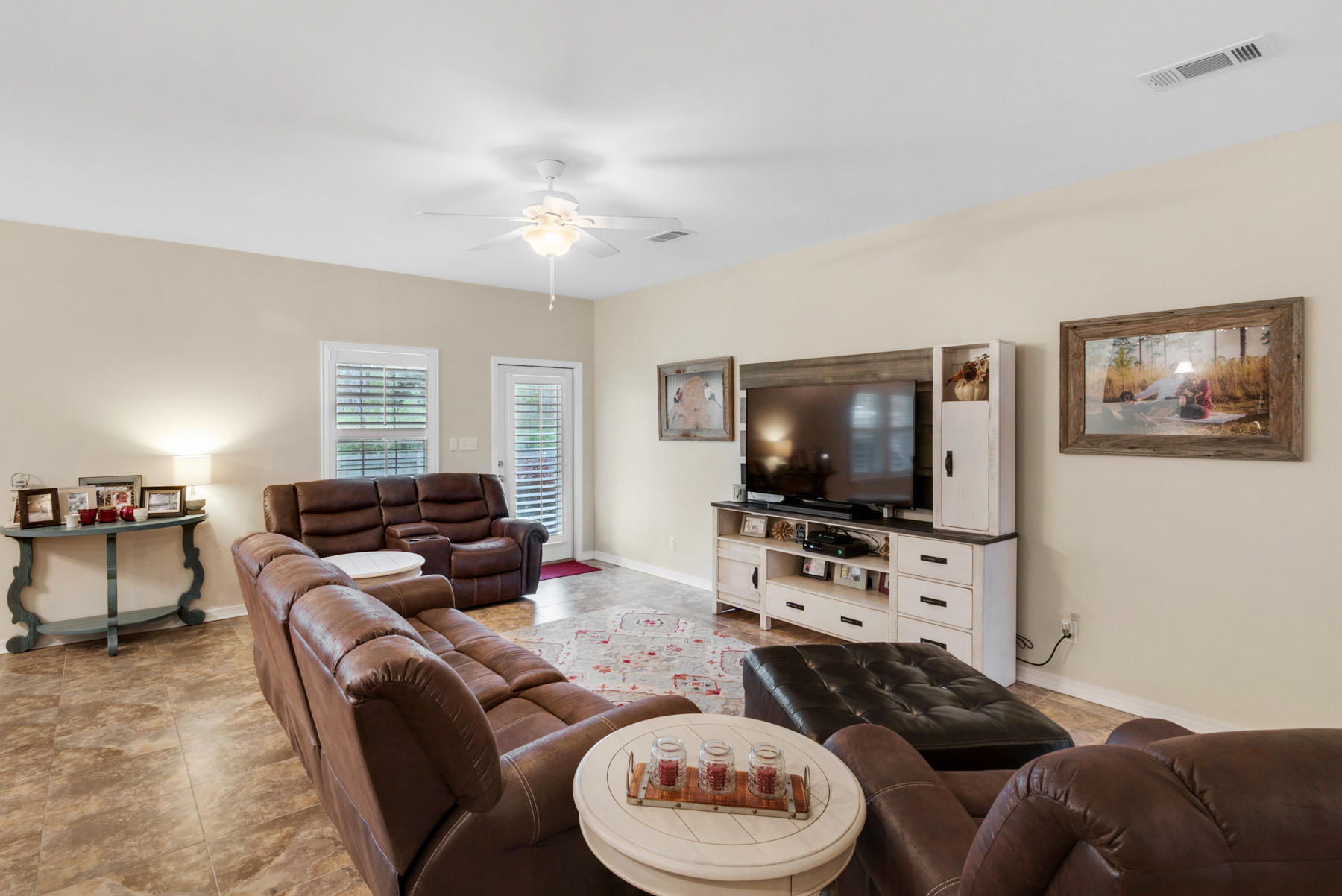 BAYOU PINES UNREC 1ST ADDN - Residential