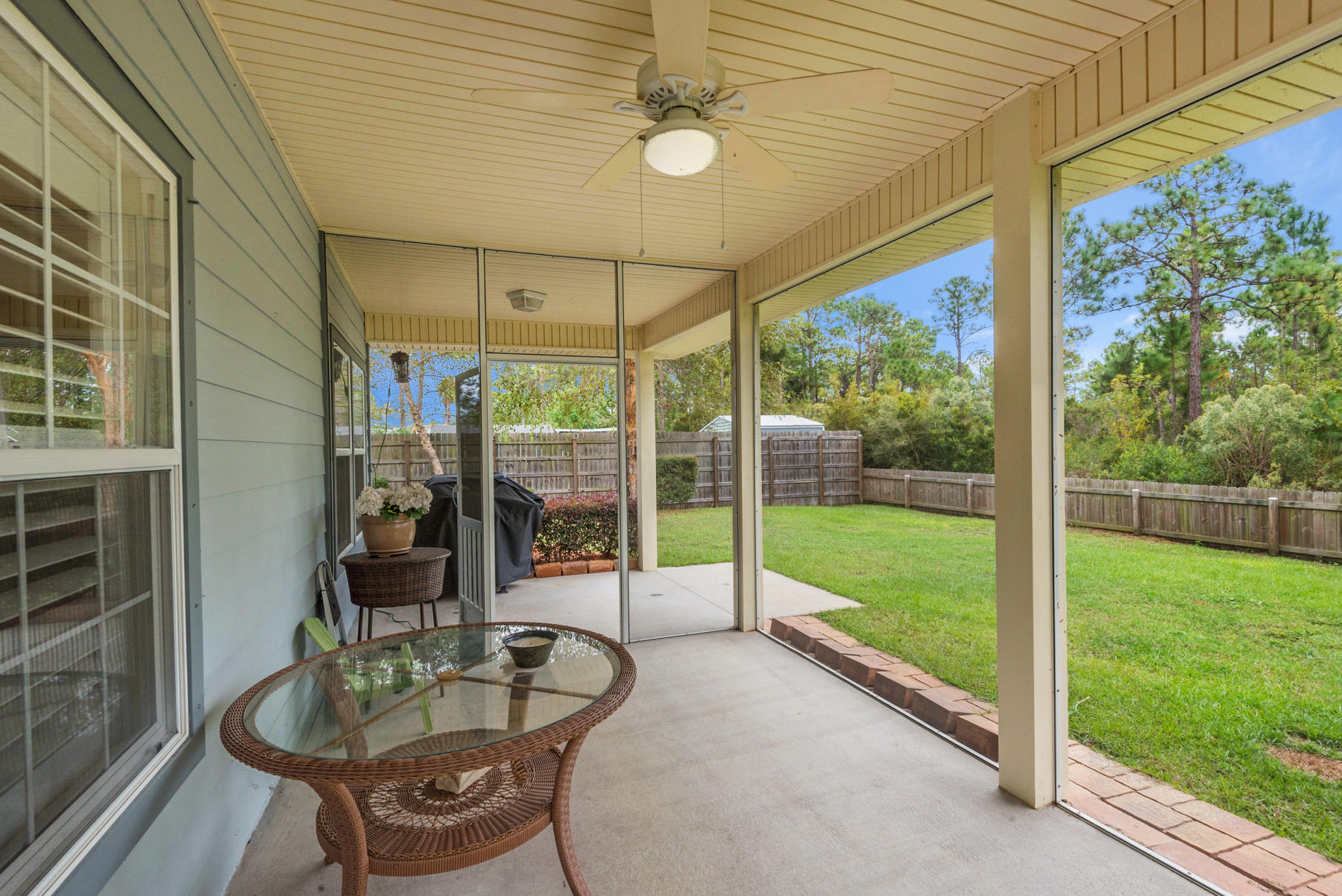 BAYOU PINES UNREC 1ST ADDN - Residential