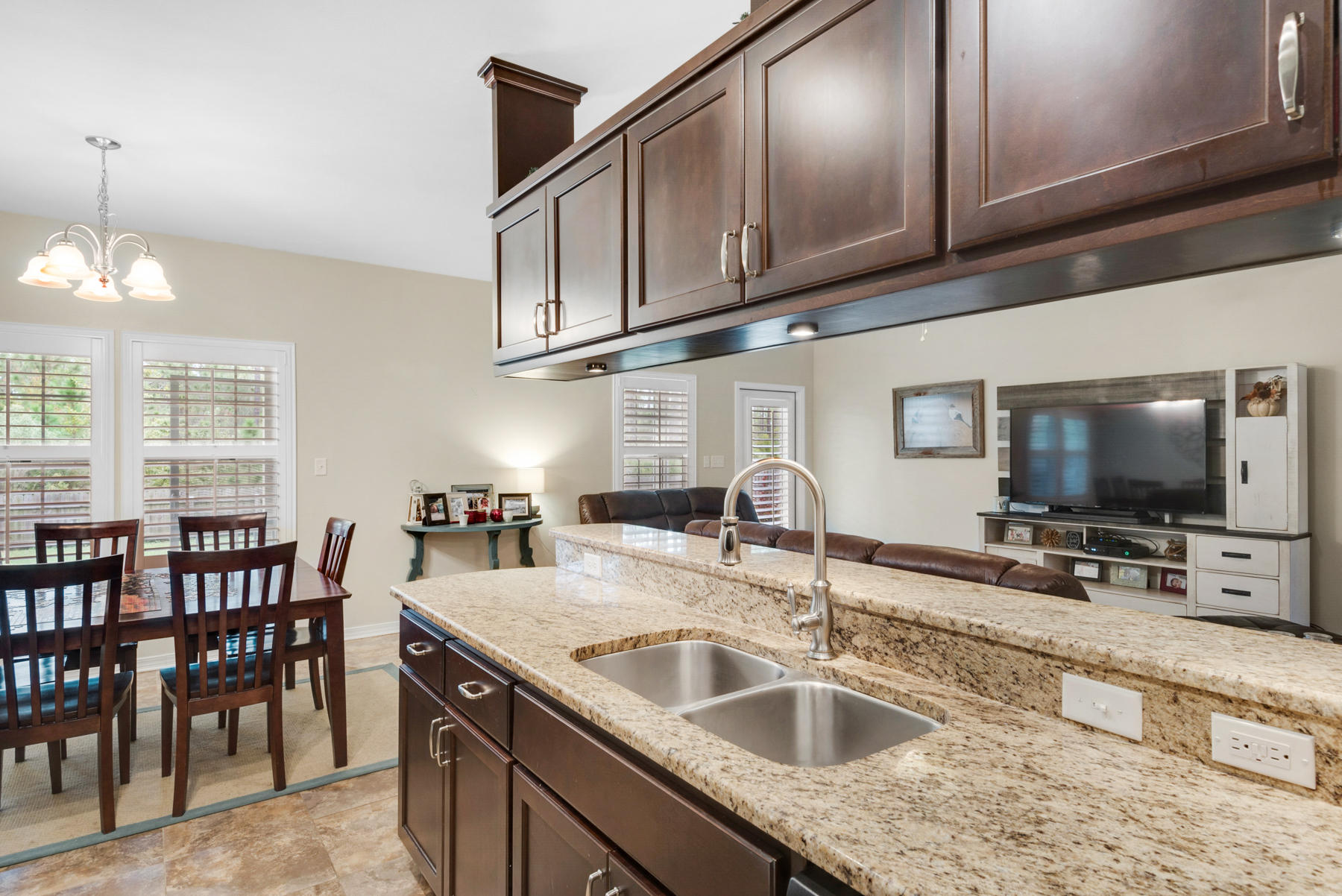 BAYOU PINES UNREC 1ST ADDN - Residential