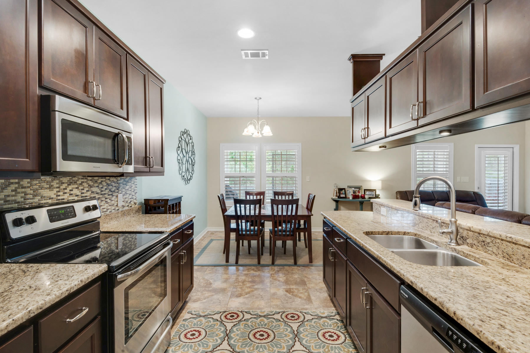 BAYOU PINES UNREC 1ST ADDN - Residential