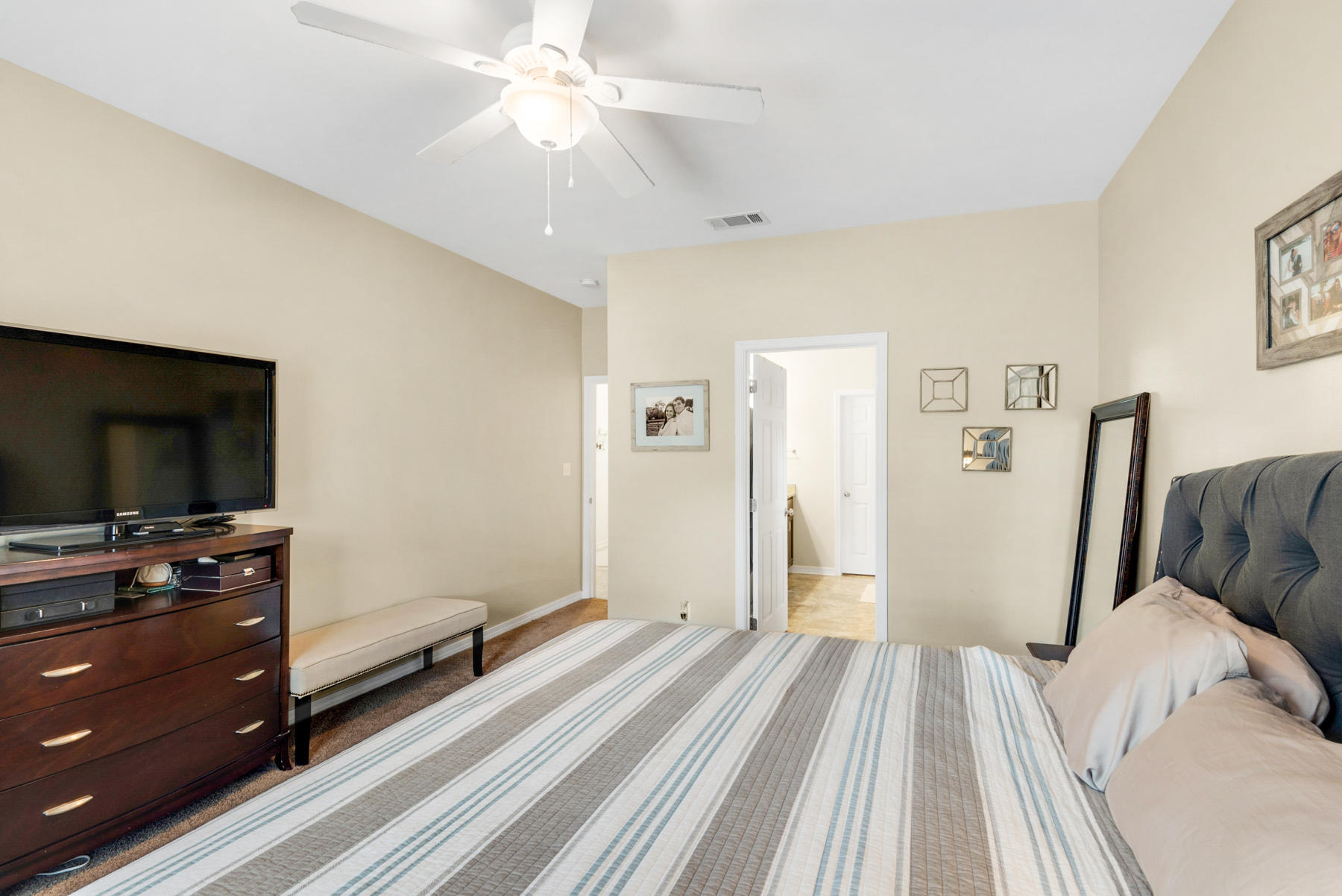 BAYOU PINES UNREC 1ST ADDN - Residential