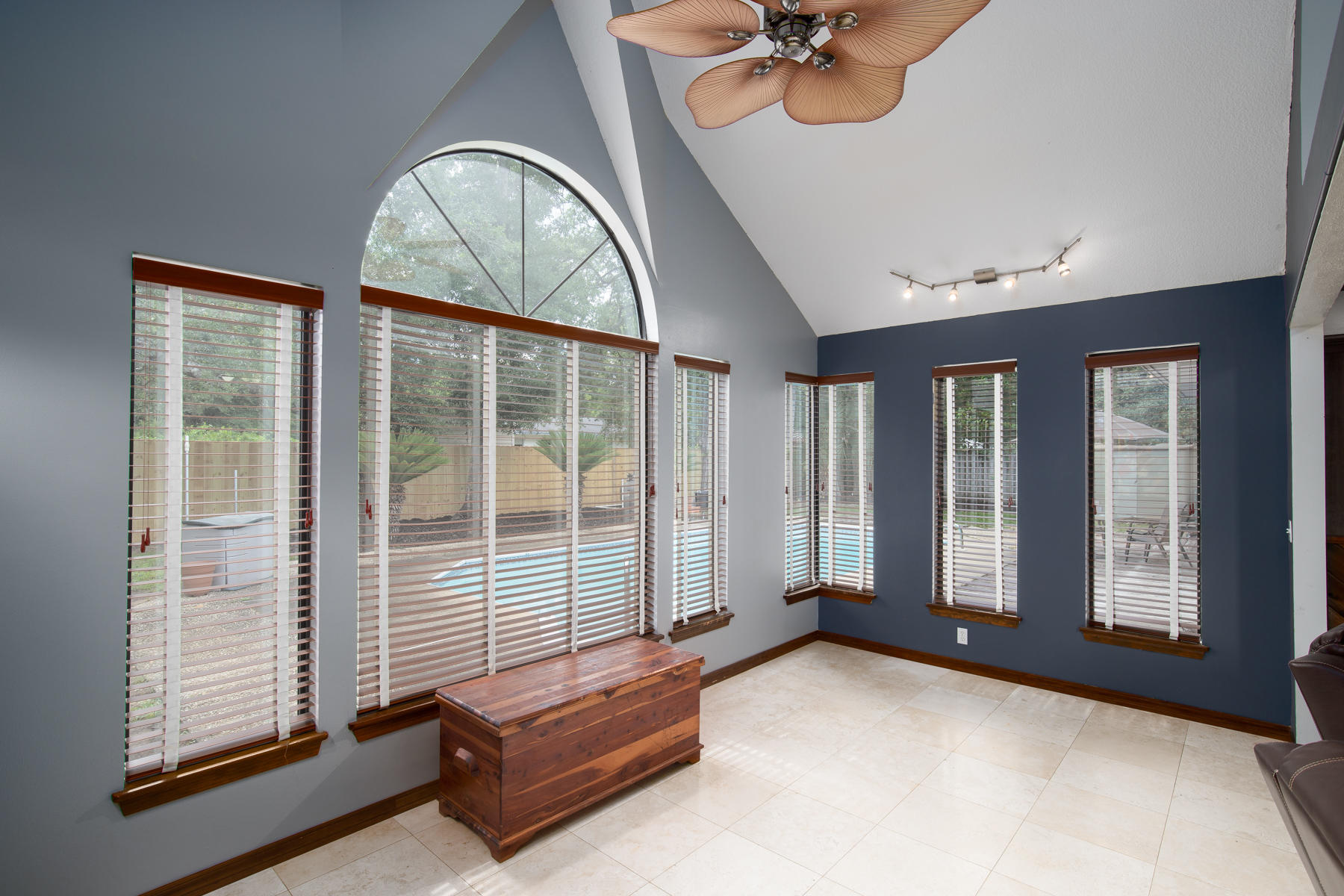 GARNIERS HEIGHTS 1ST ADDN - Residential