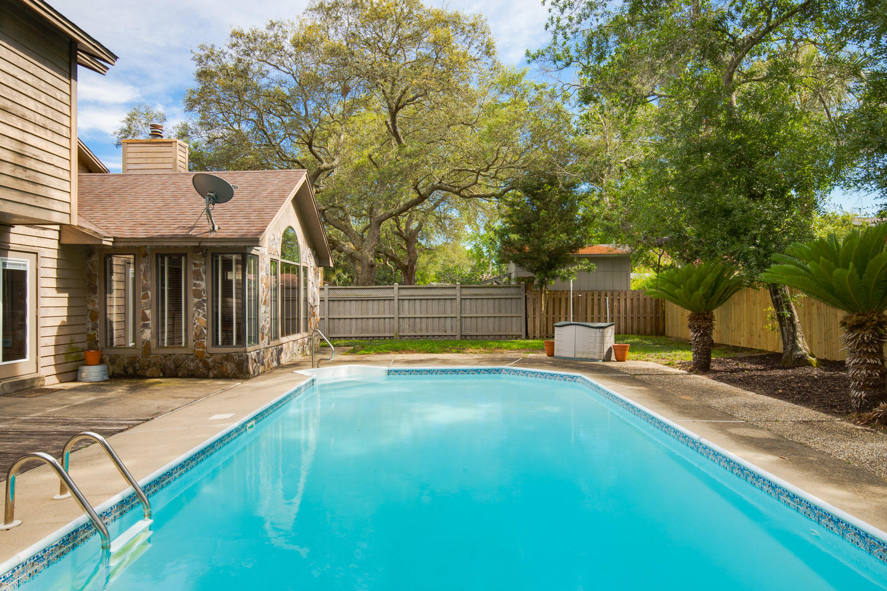 GARNIERS HEIGHTS 1ST ADDN - Residential