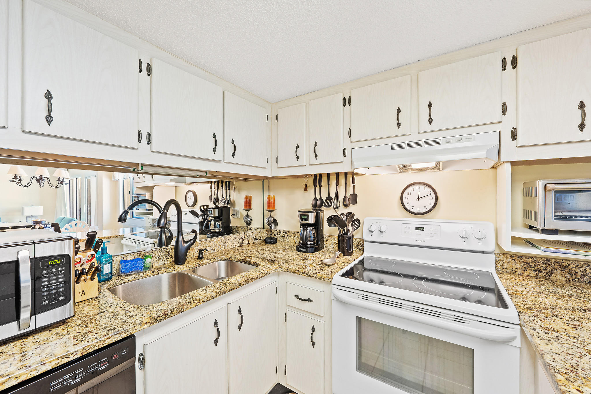 PINNACLE PORT - Residential