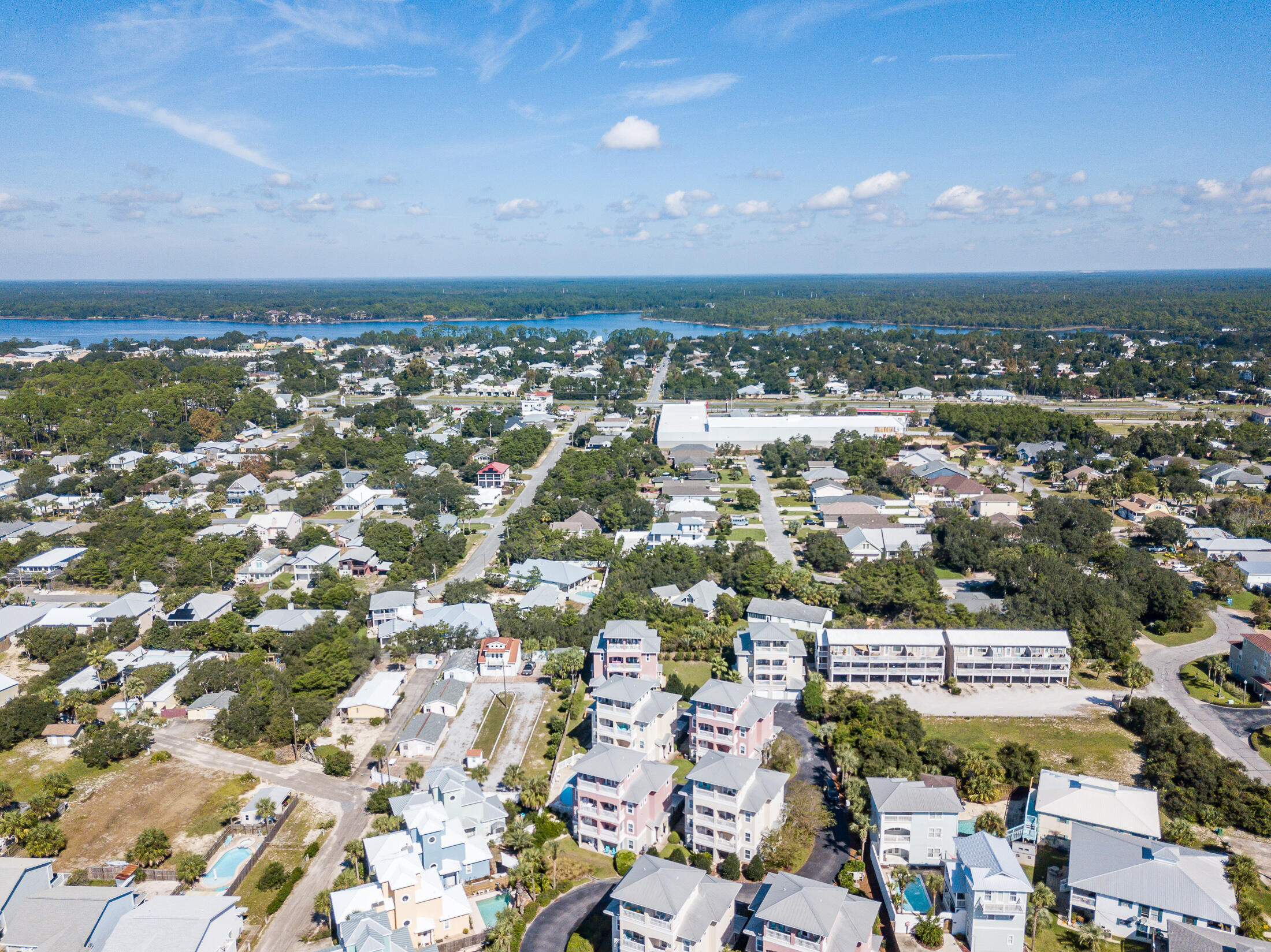 CASA DEL MAR - Residential