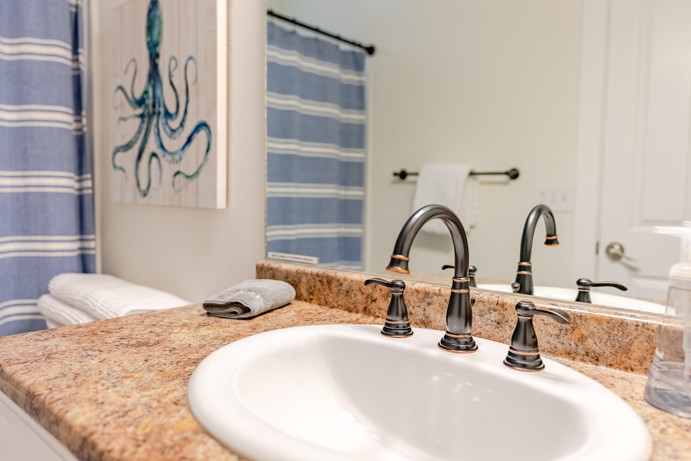 CASA DEL MAR - Residential