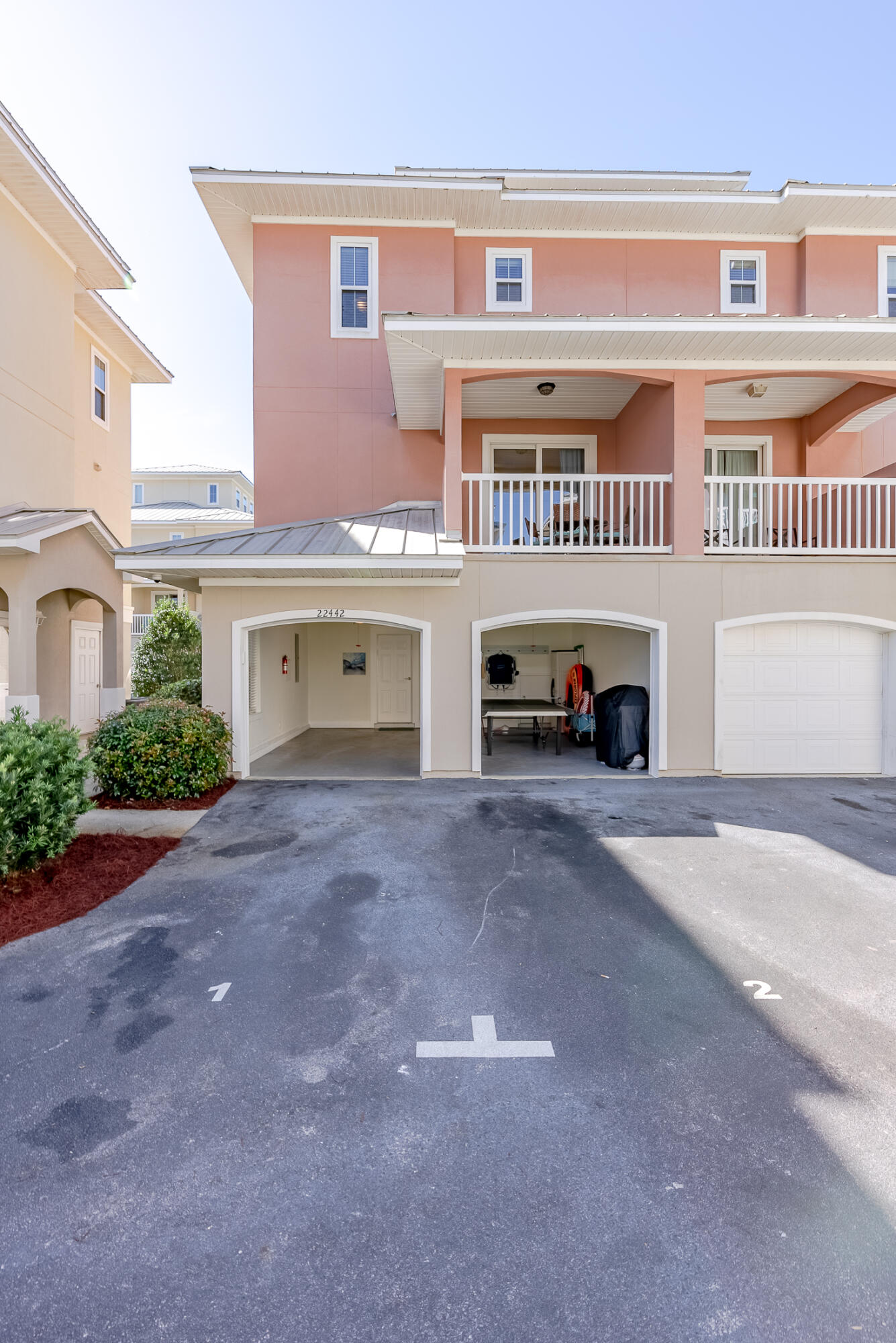 CASA DEL MAR - Residential