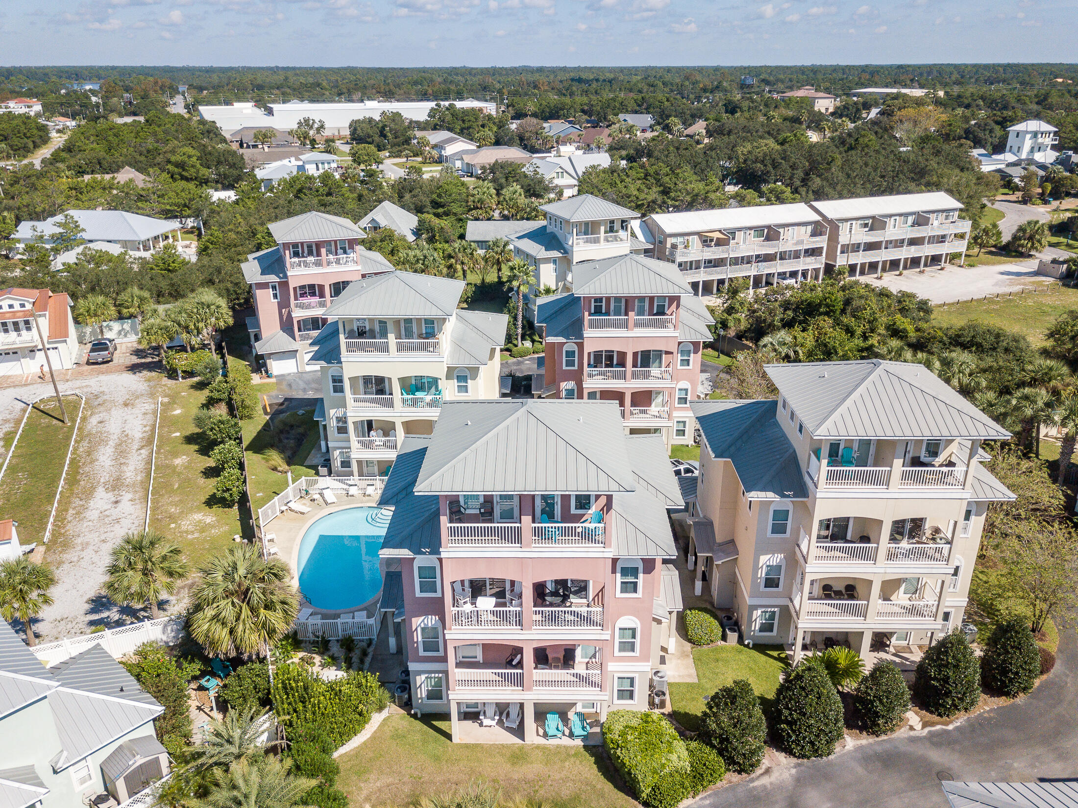 CASA DEL MAR - Residential