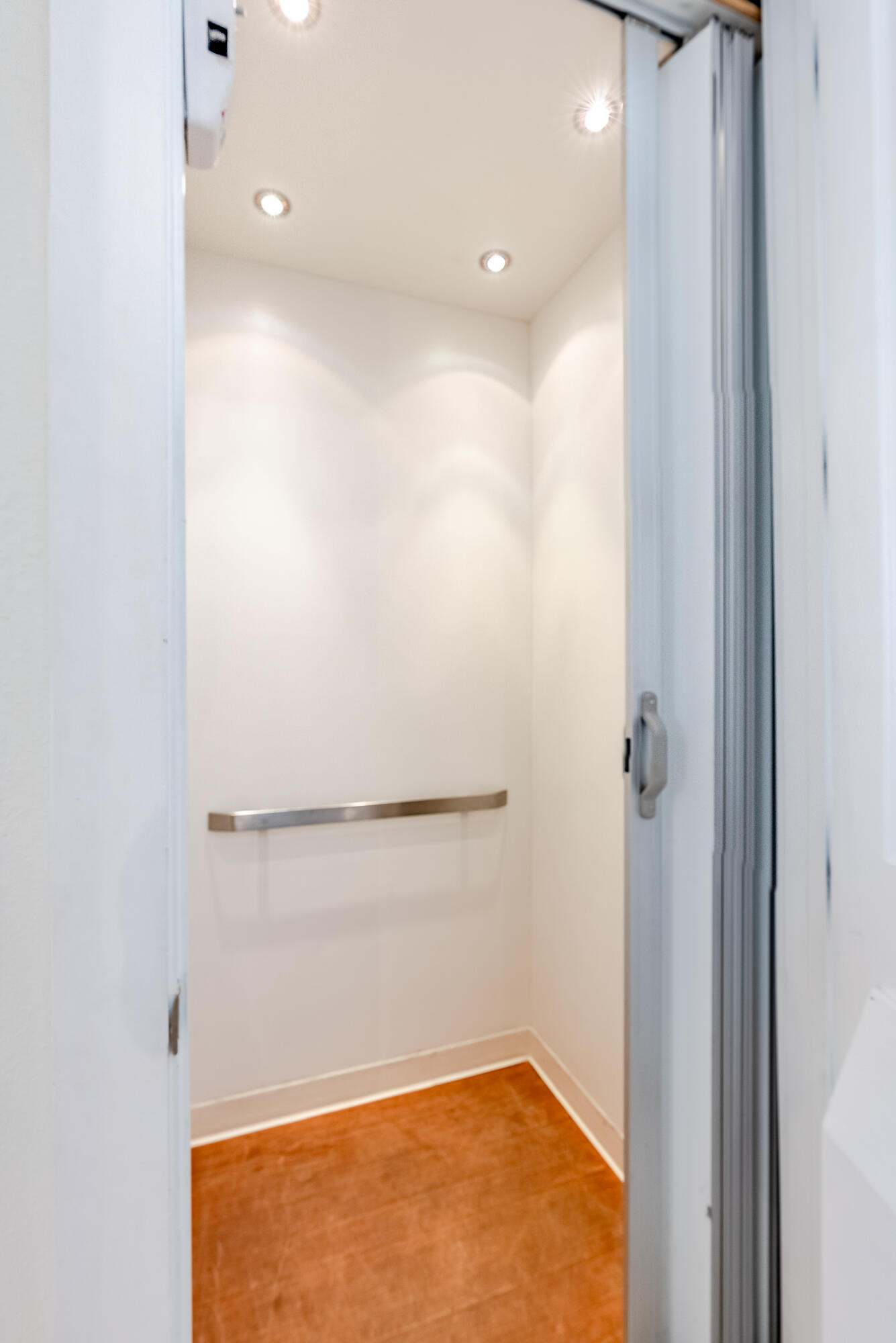 CASA DEL MAR - Residential