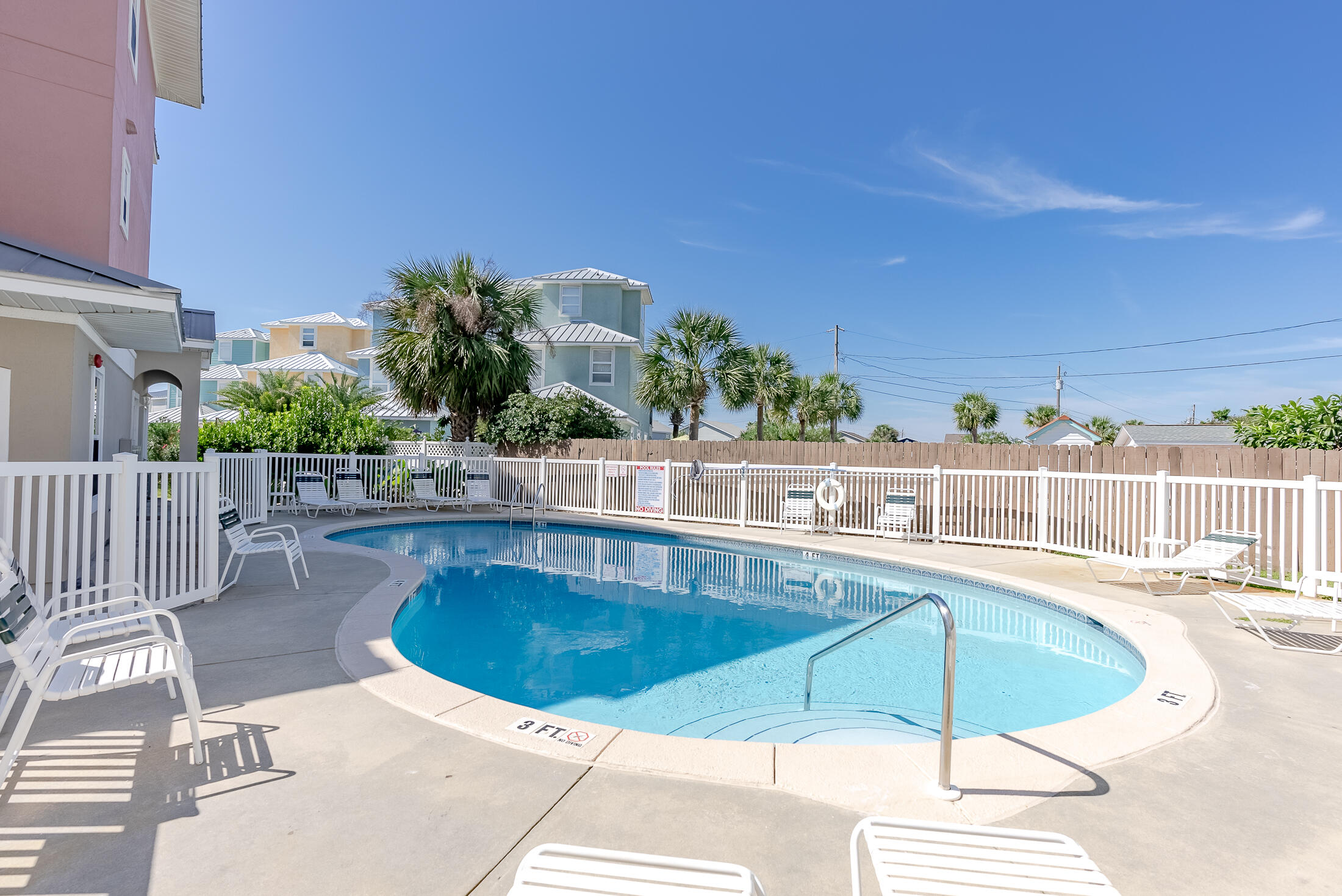 CASA DEL MAR - Residential