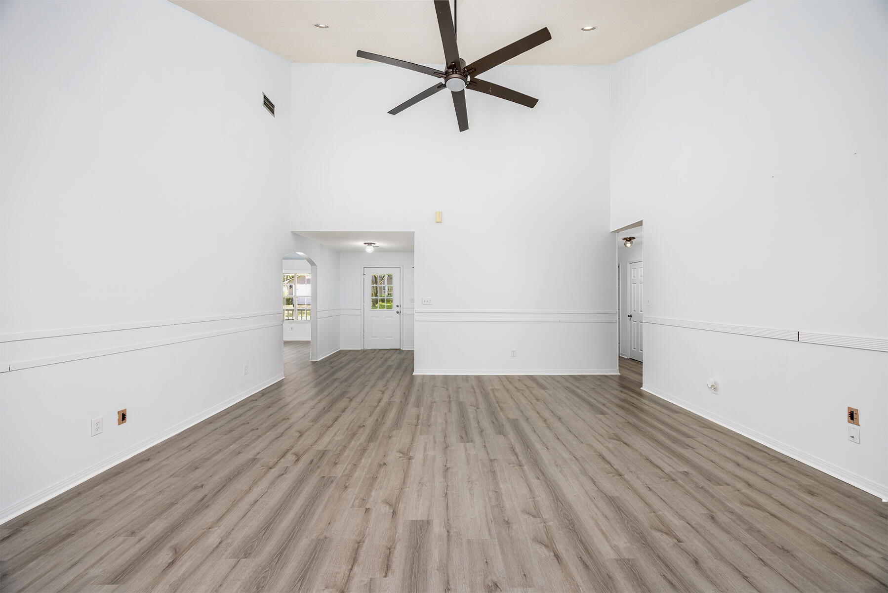 PARKWOOD ESTATES PH 1 BLUEWATER BAY - Residential
