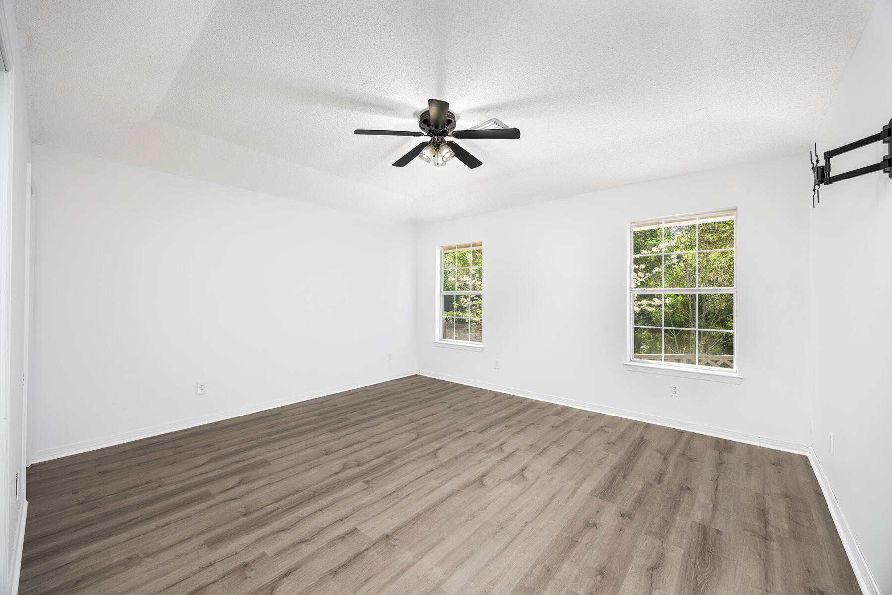 PARKWOOD ESTATES PH 1 BLUEWATER BAY - Residential