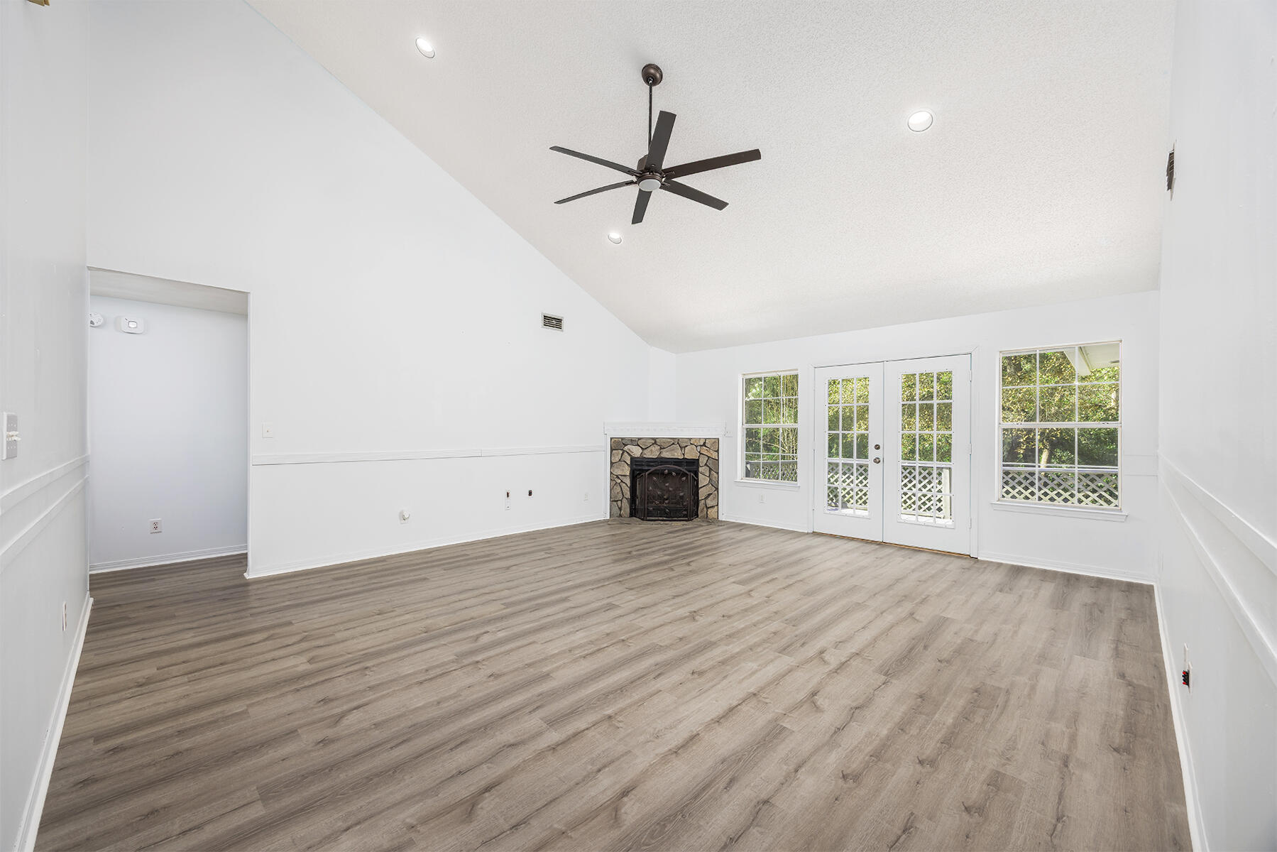 PARKWOOD ESTATES PH 1 BLUEWATER BAY - Residential