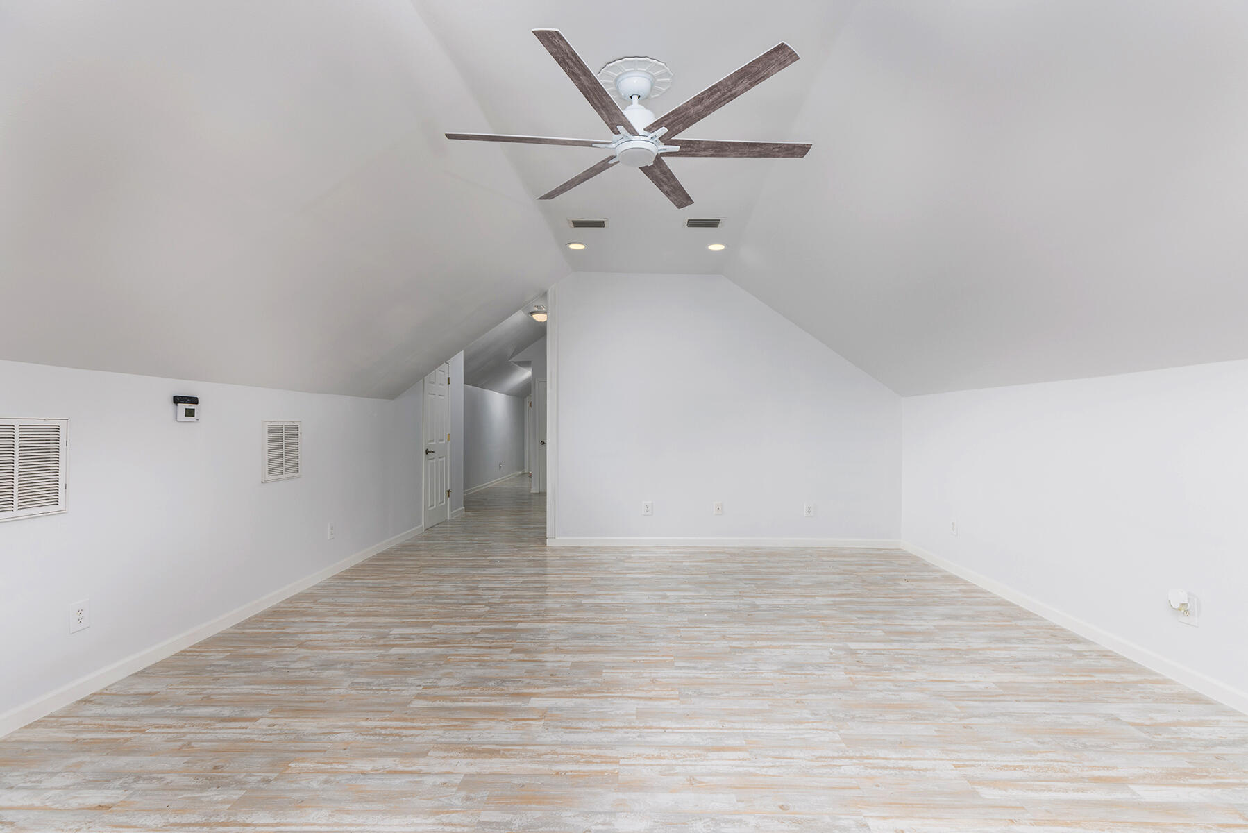 PARKWOOD ESTATES PH 1 BLUEWATER BAY - Residential