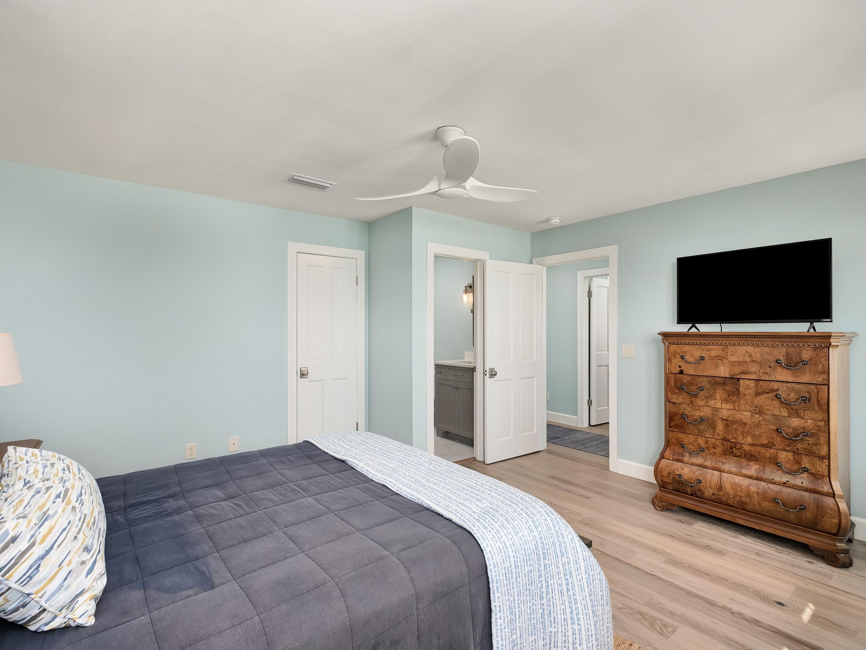PELICAN POINTE AT CAMP CREEK - Residential