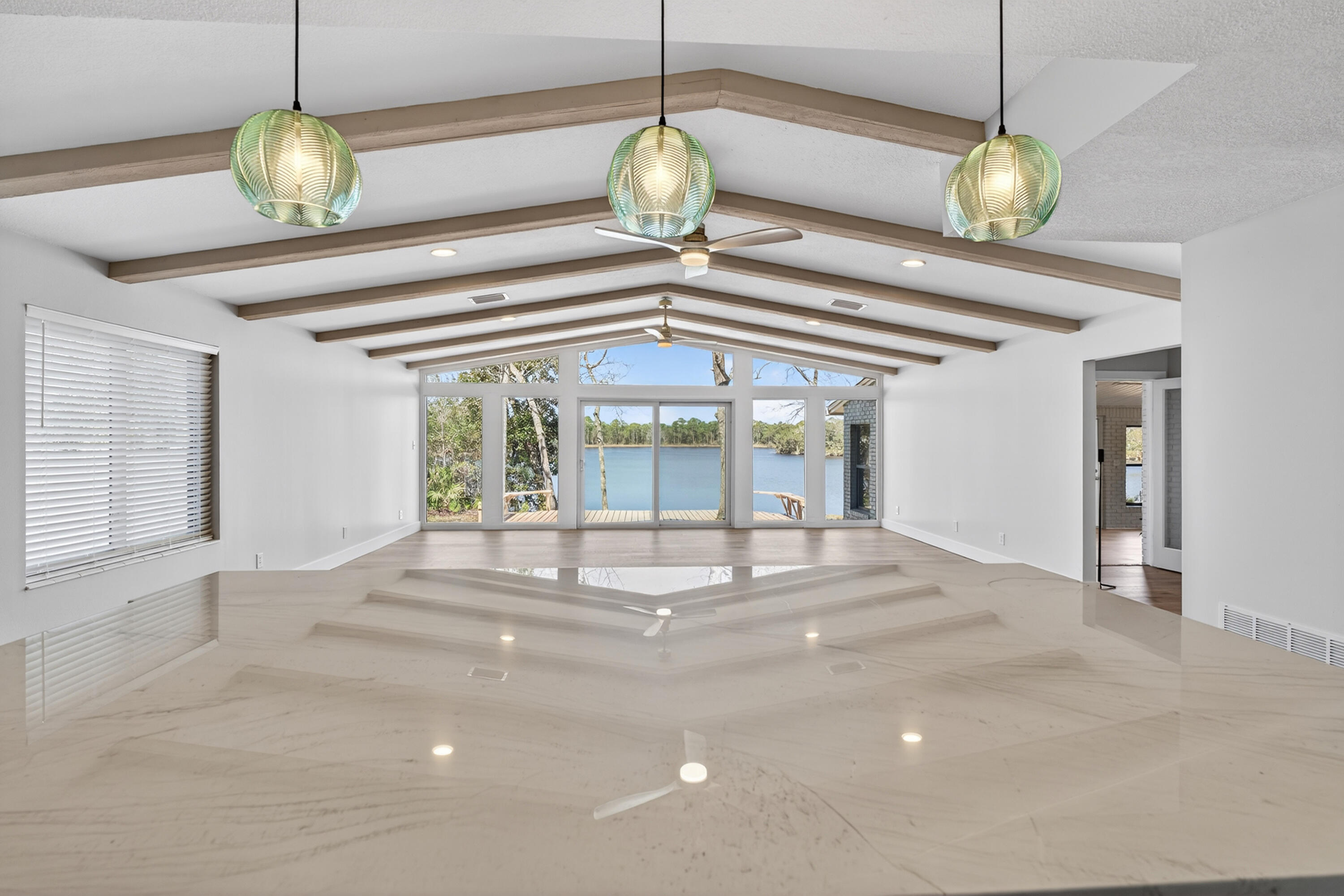 LAKE PIPPIN - Residential