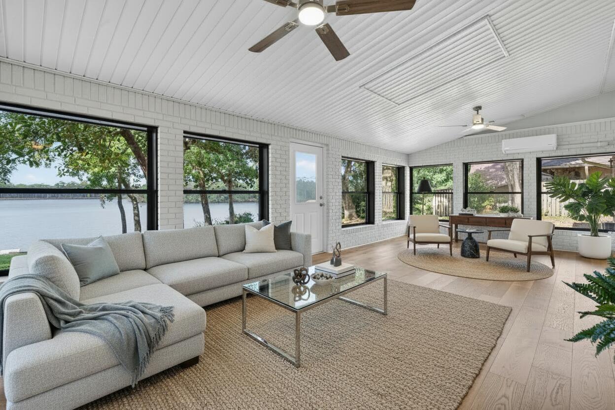 LAKE PIPPIN - Residential