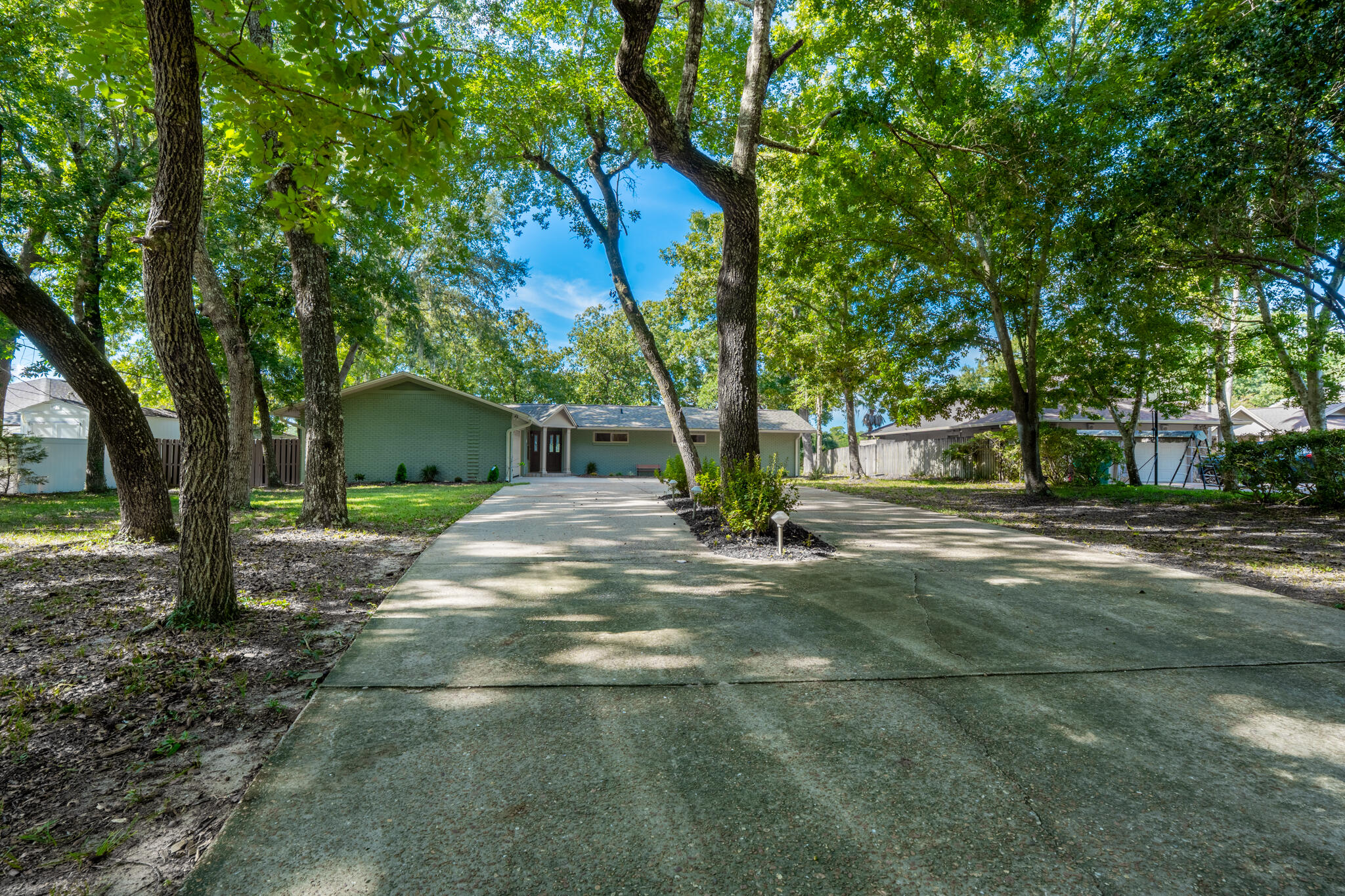 LAKE PIPPIN - Residential