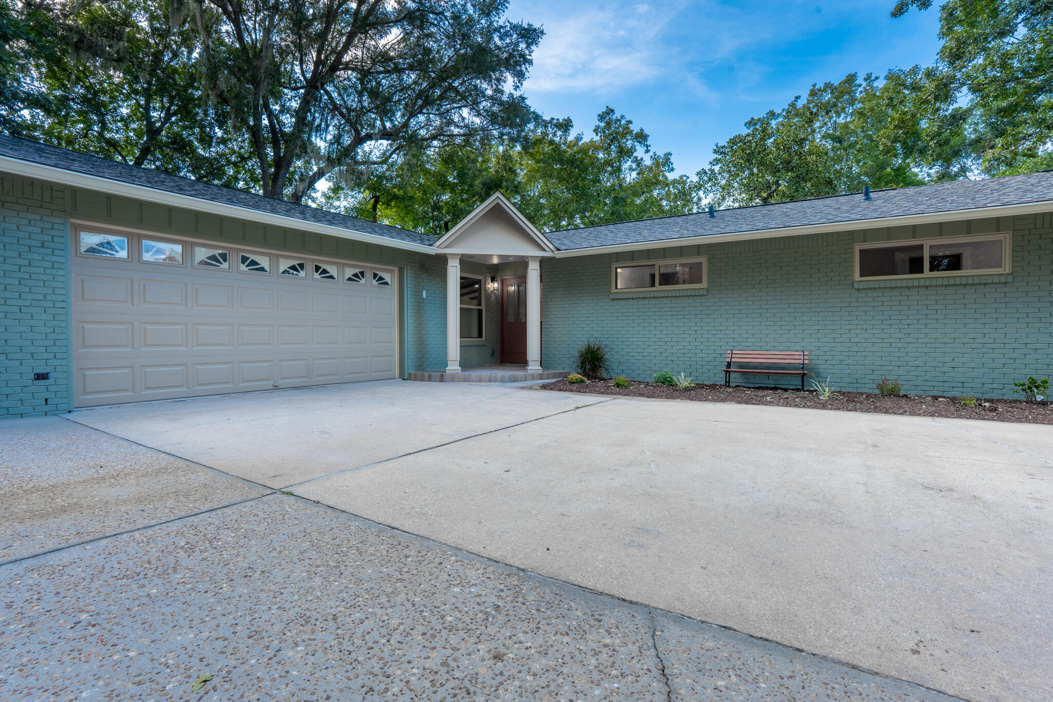 LAKE PIPPIN - Residential