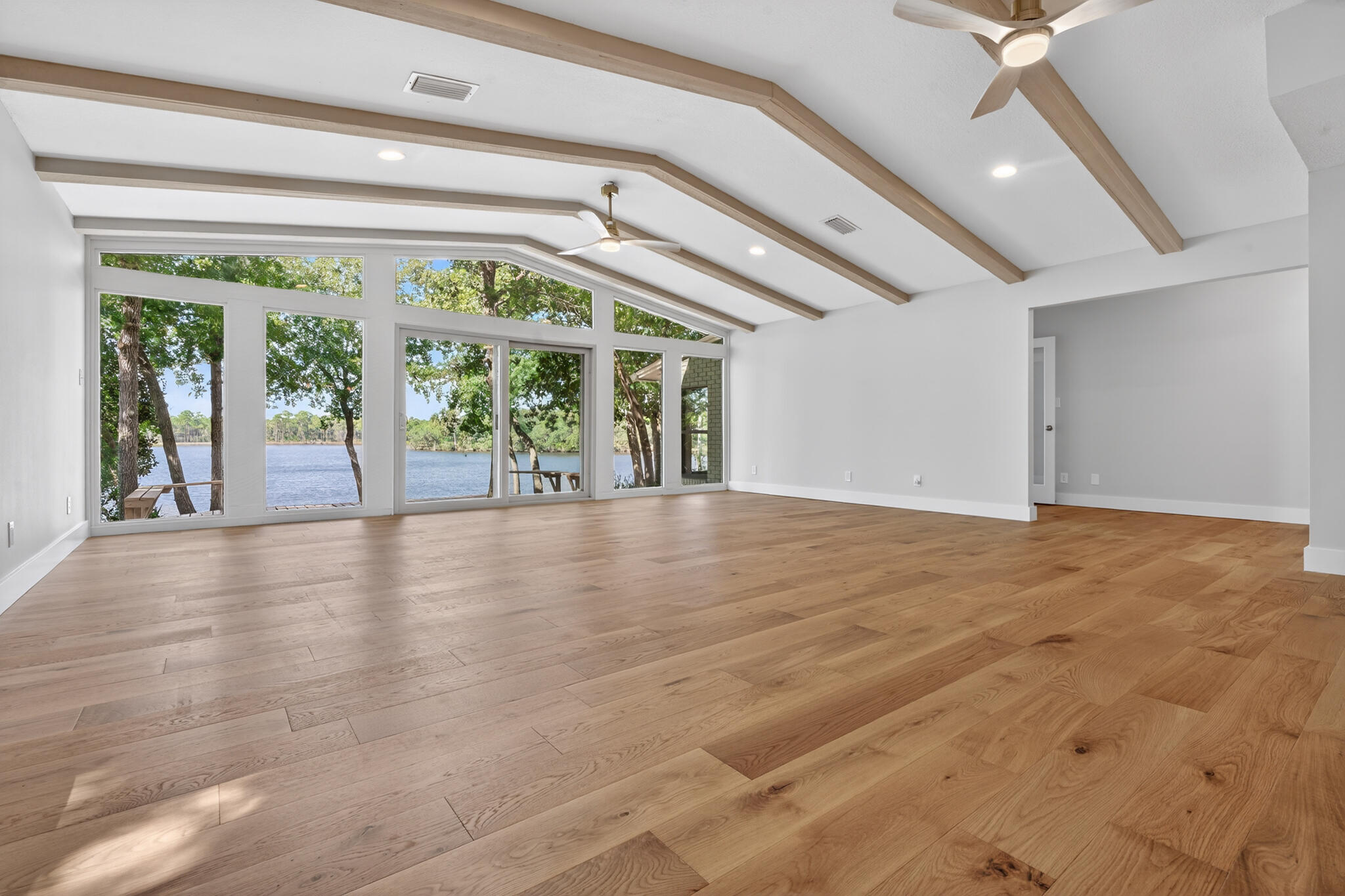 LAKE PIPPIN - Residential