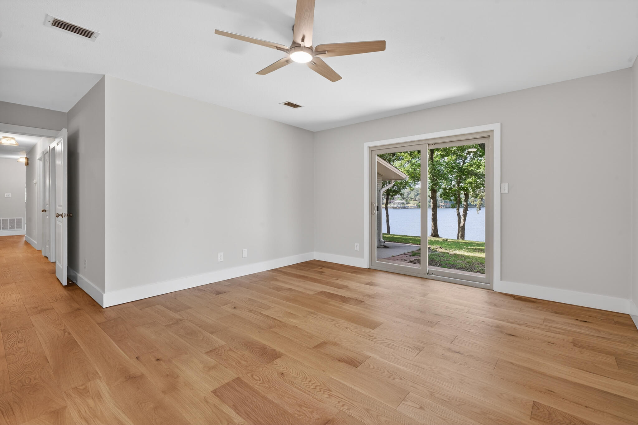 LAKE PIPPIN - Residential