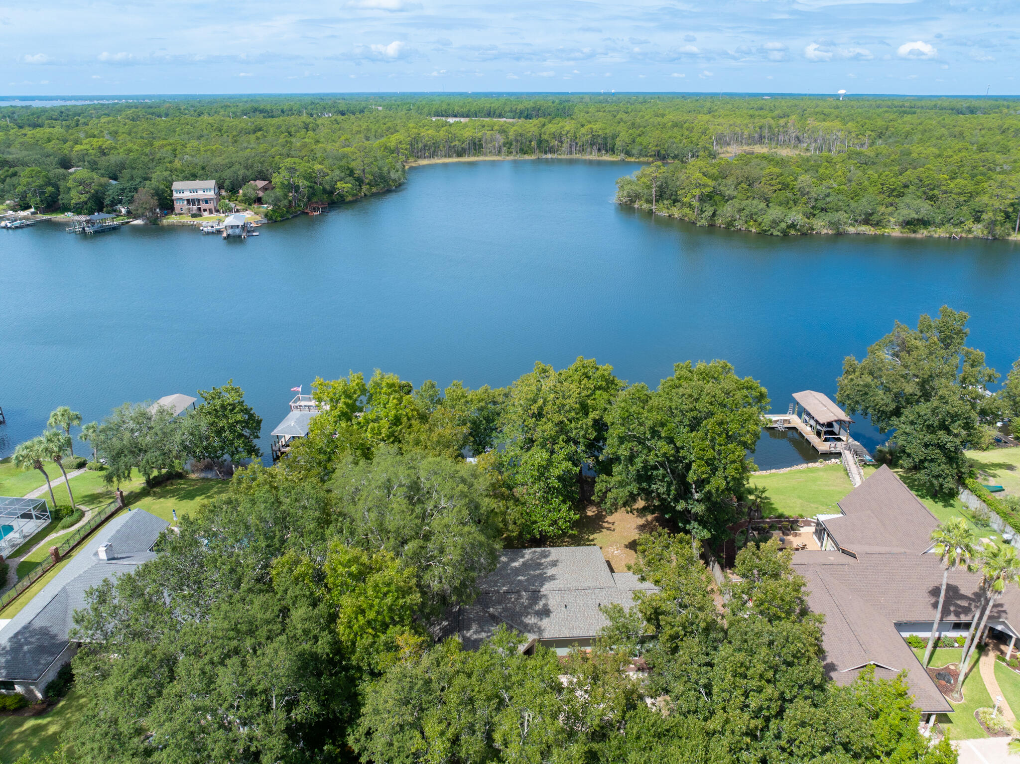 LAKE PIPPIN - Residential