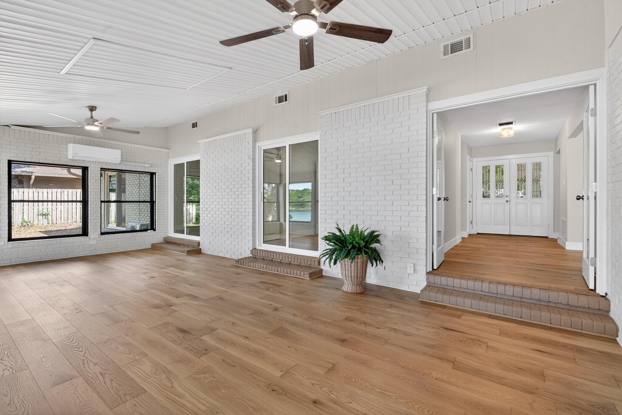 LAKE PIPPIN - Residential