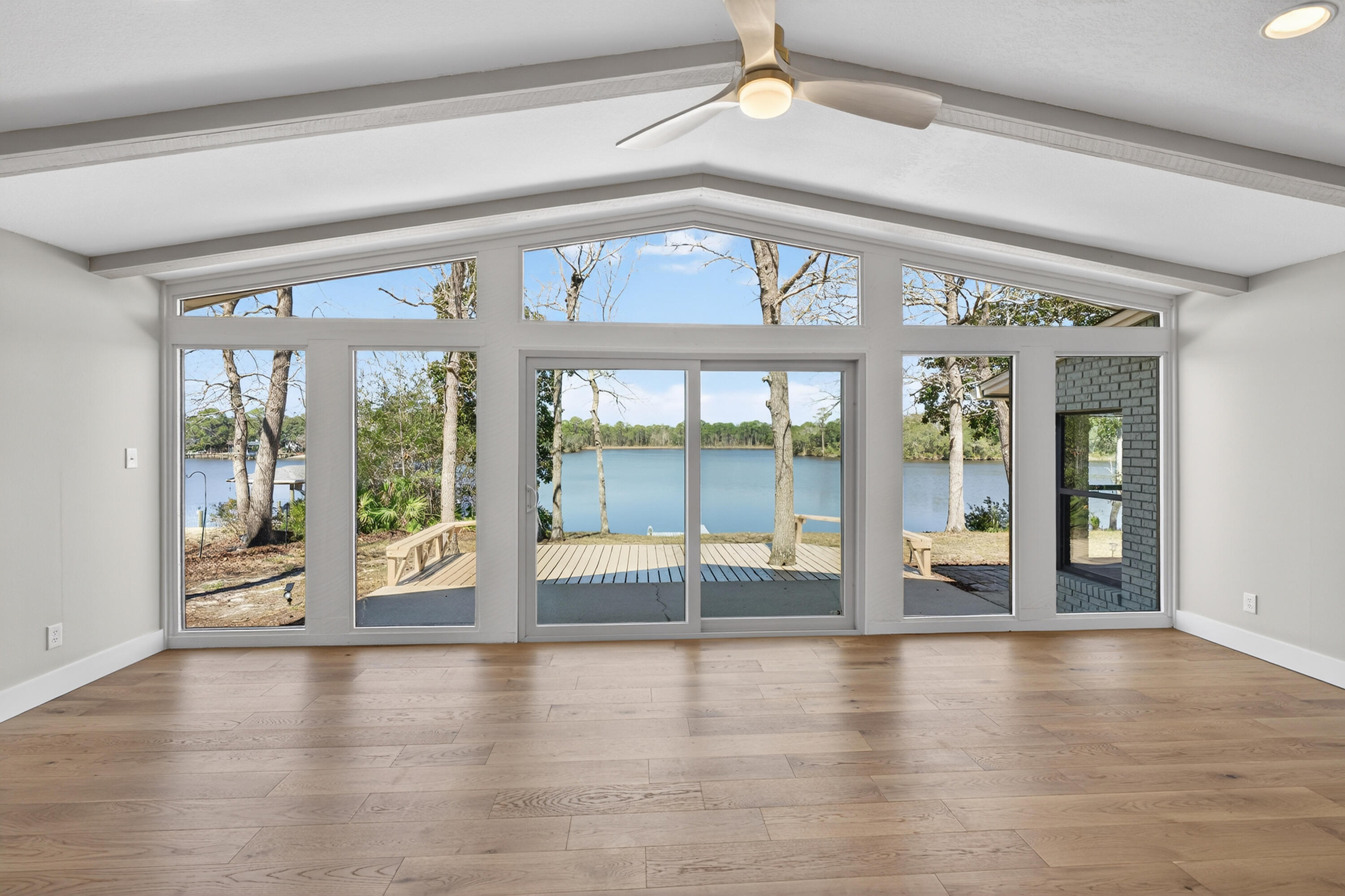 LAKE PIPPIN - Residential