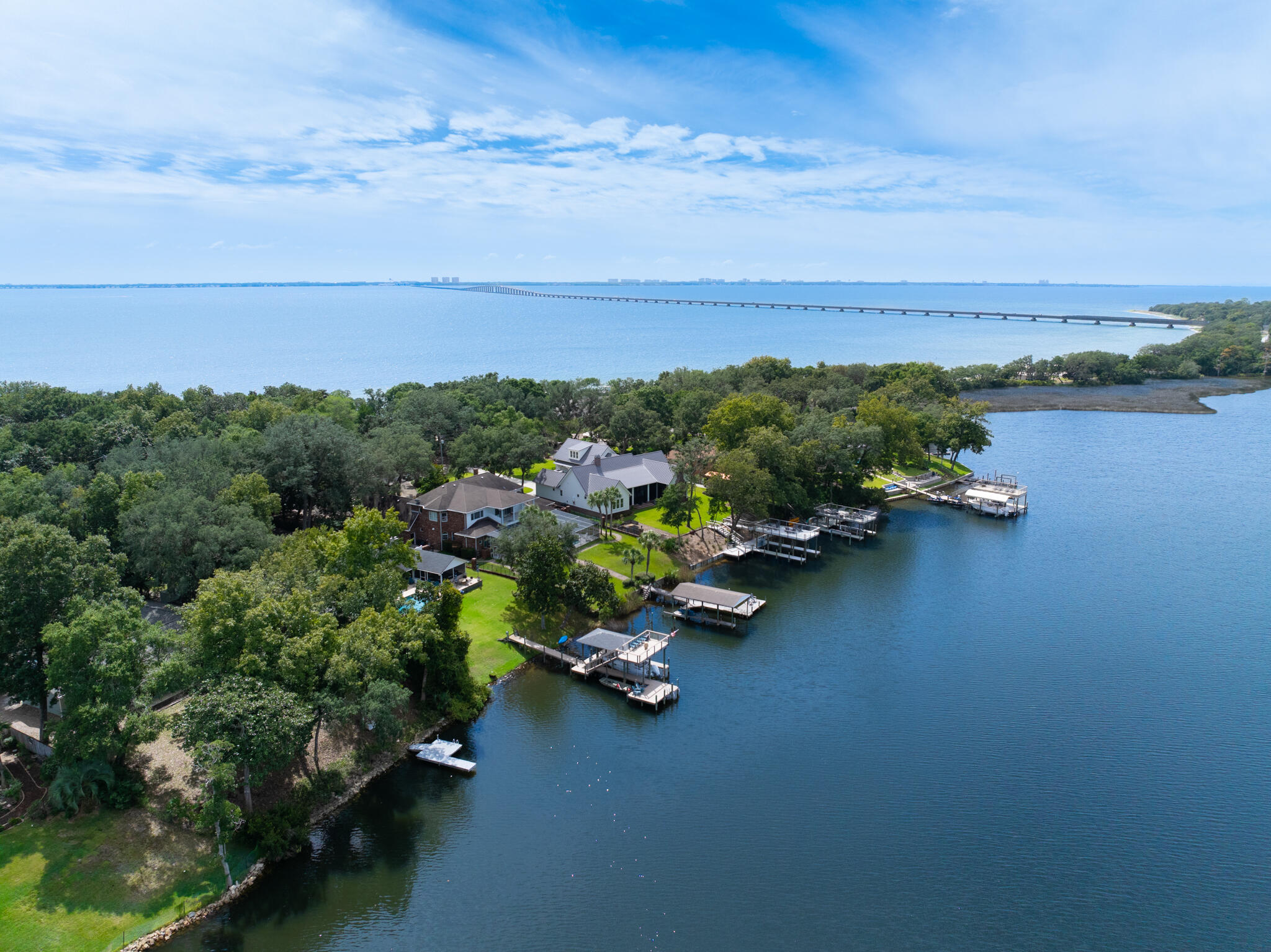 LAKE PIPPIN - Residential