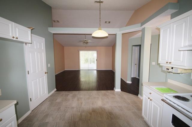 COUNTRYVIEW ESTATES 8TH ADDN - Residential