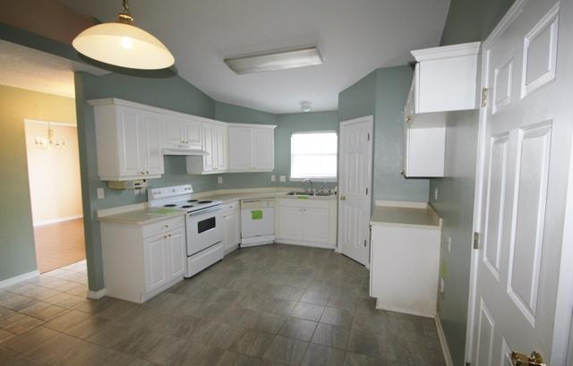 COUNTRYVIEW ESTATES 8TH ADDN - Residential