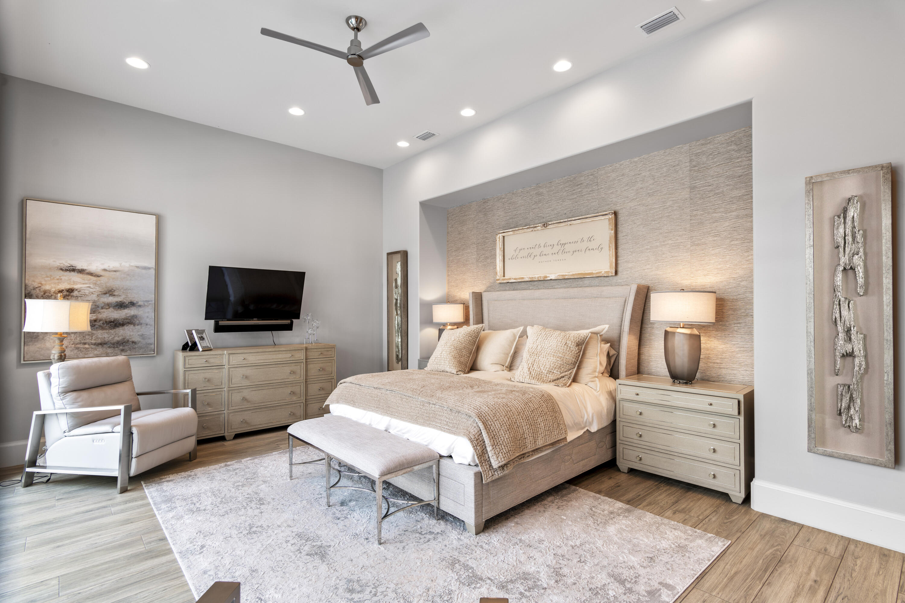SEAGROVE VILLAGE 7TH ADD - Residential