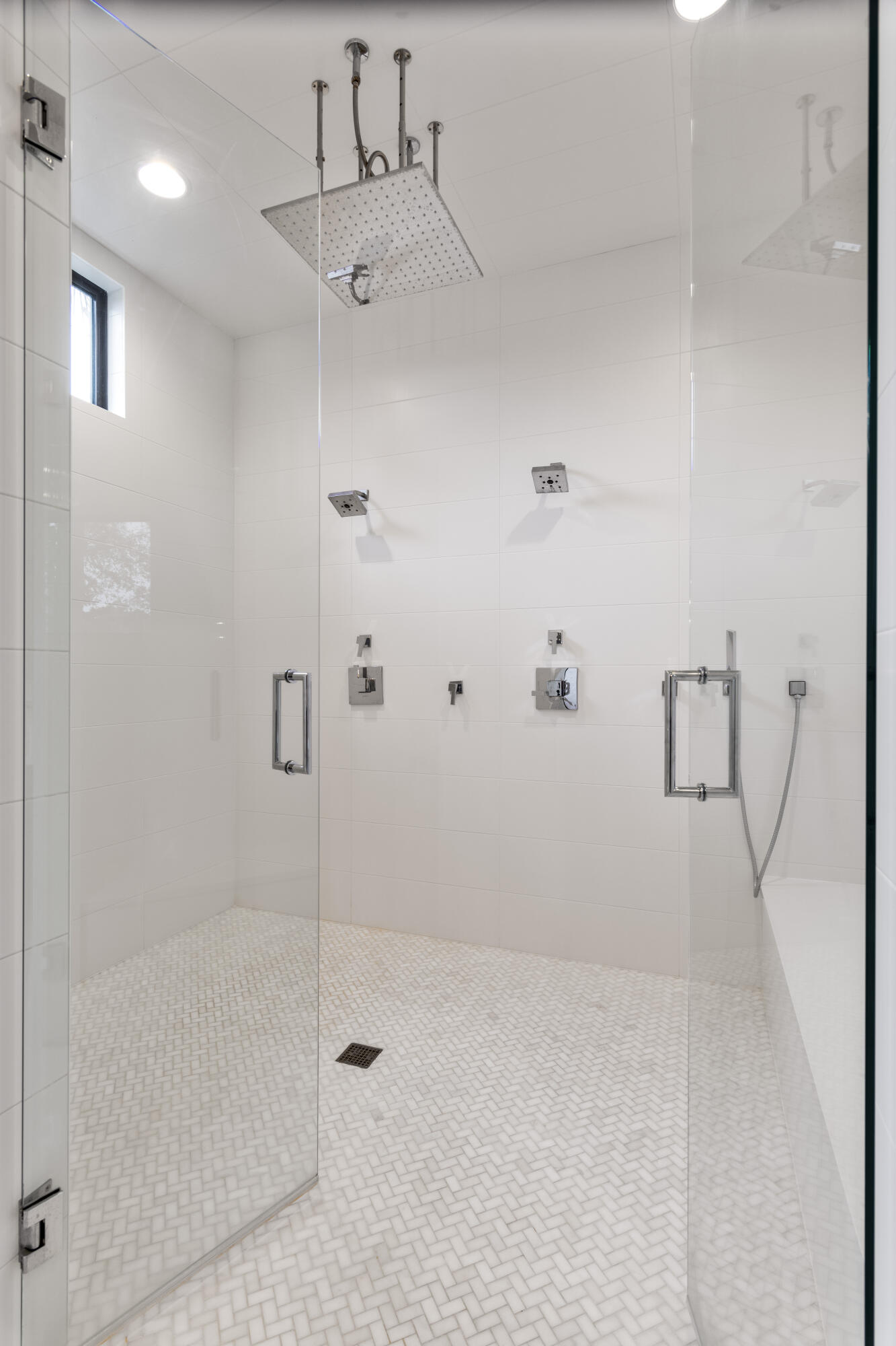SEAGROVE VILLAGE 7TH ADD - Residential