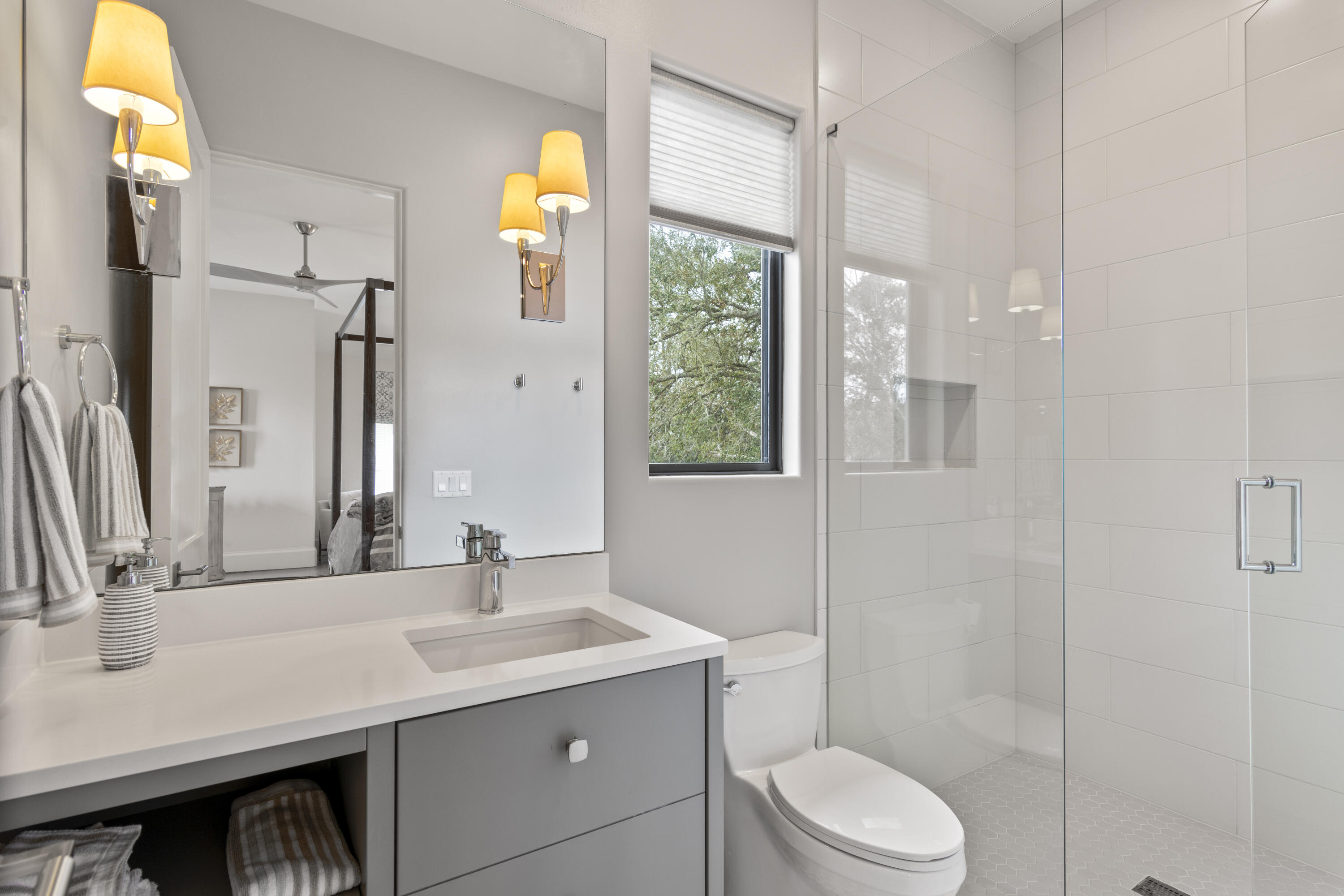SEAGROVE VILLAGE 7TH ADD - Residential