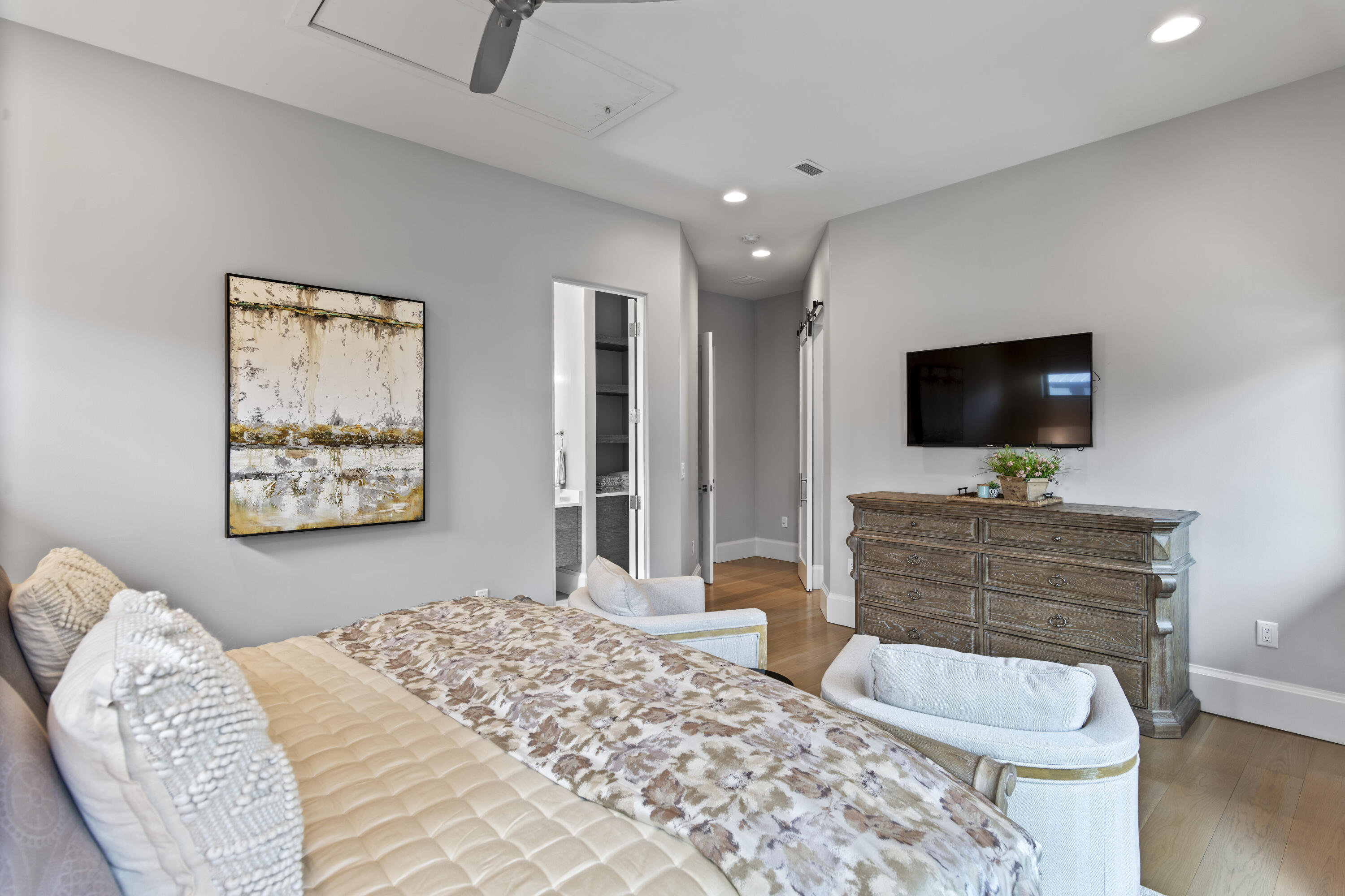 SEAGROVE VILLAGE 7TH ADD - Residential