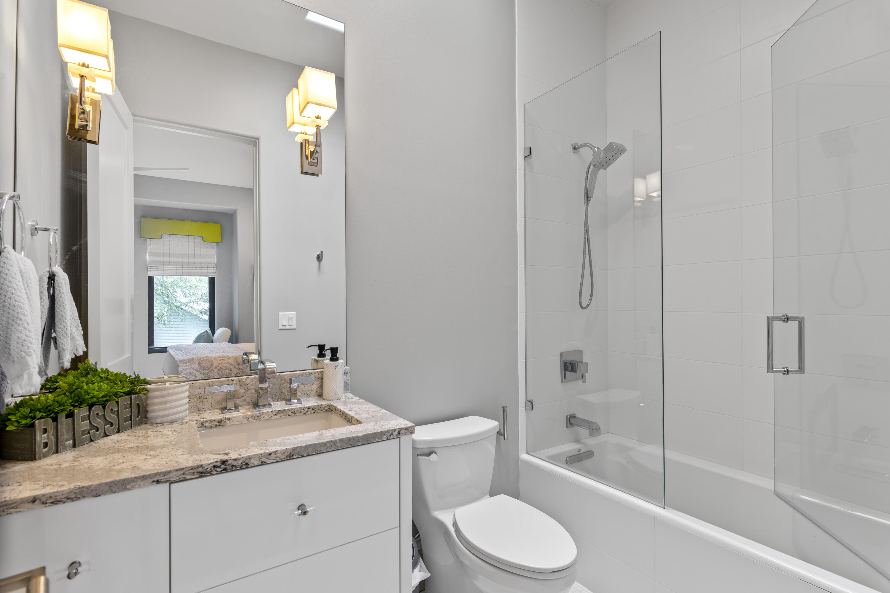 SEAGROVE VILLAGE 7TH ADD - Residential