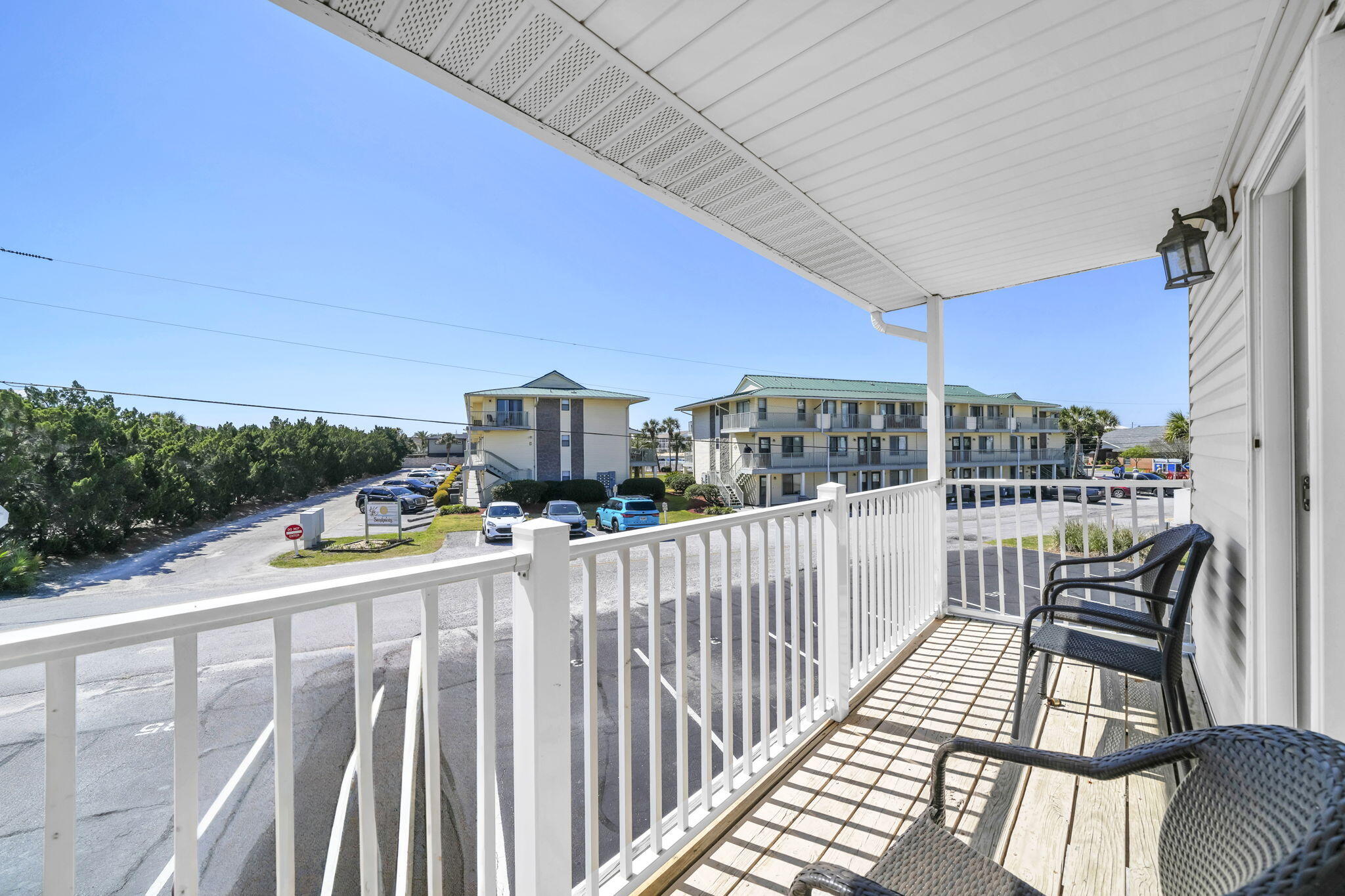 WOODLAND SHORES TOWNHOMES PHASE IV - Residential