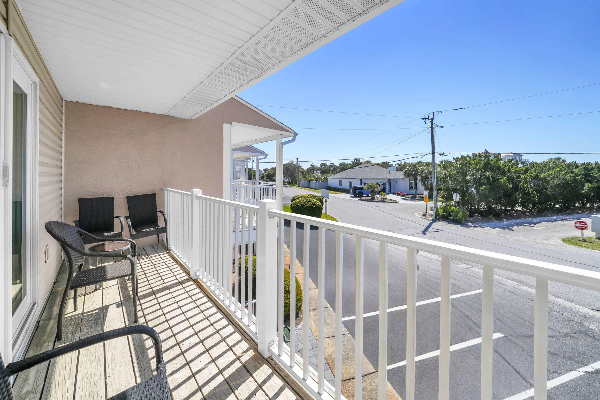 WOODLAND SHORES TOWNHOMES PHASE IV - Residential