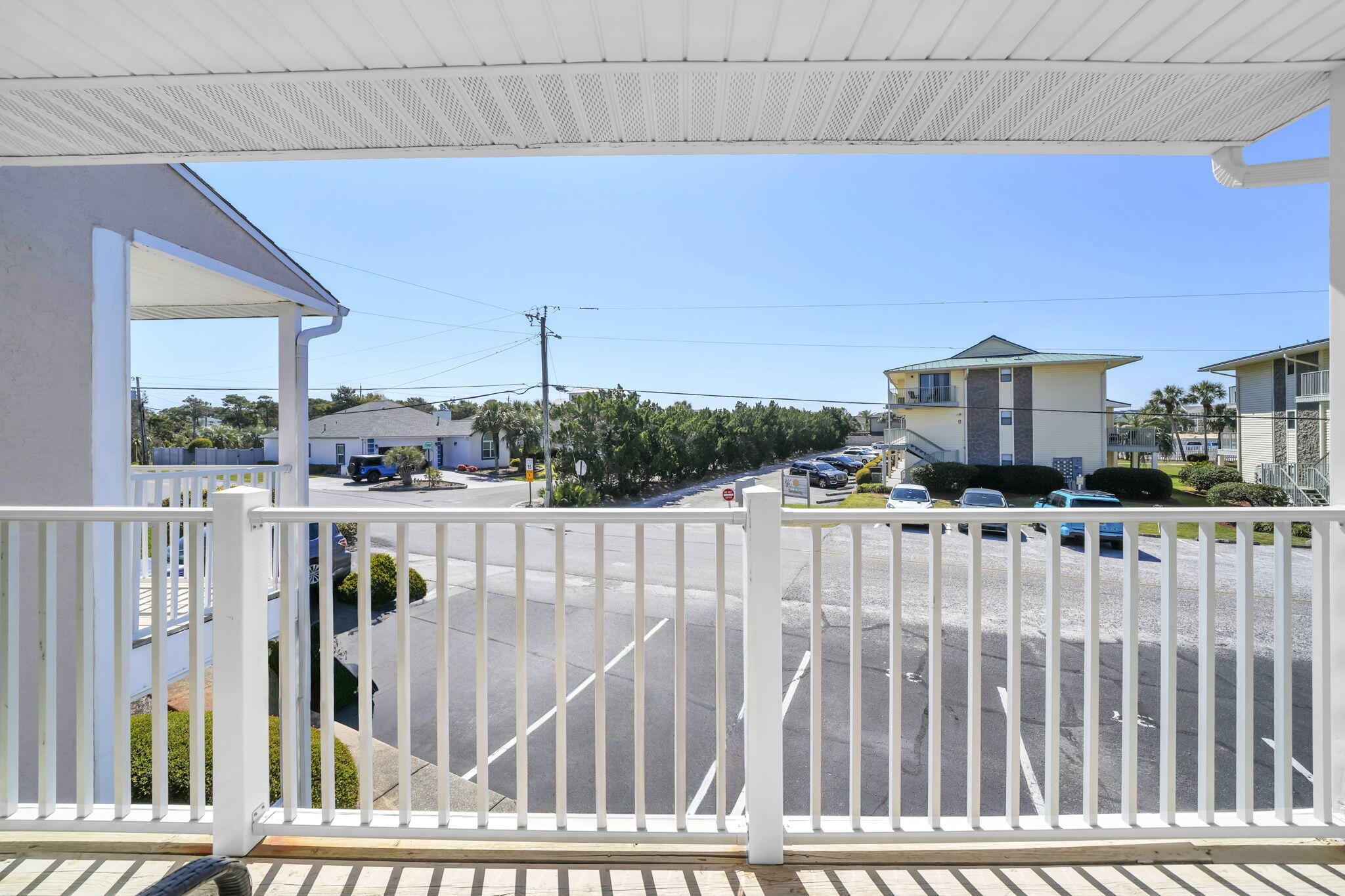 WOODLAND SHORES TOWNHOMES PHASE IV - Residential