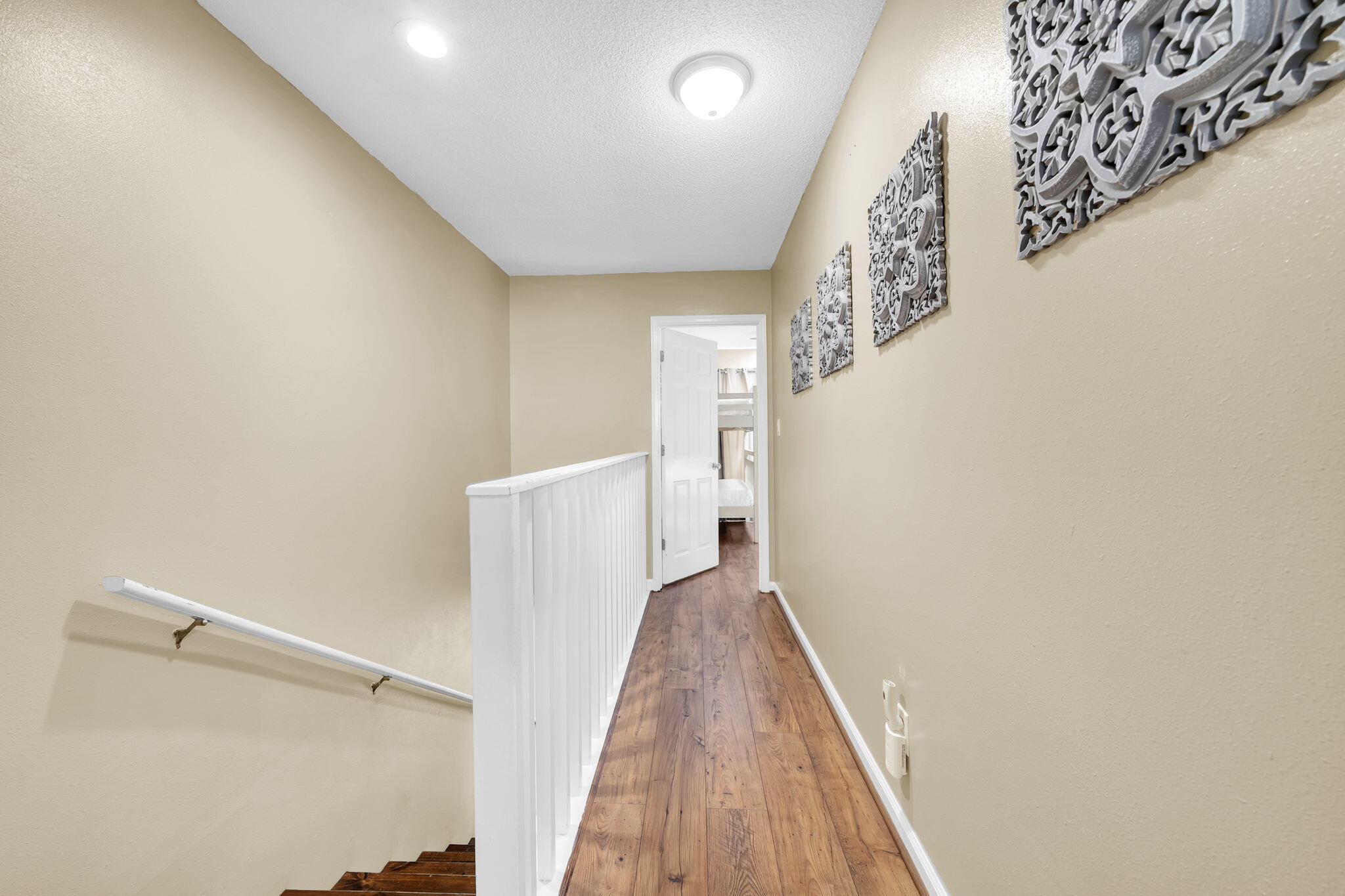 WOODLAND SHORES TOWNHOMES PHASE IV - Residential