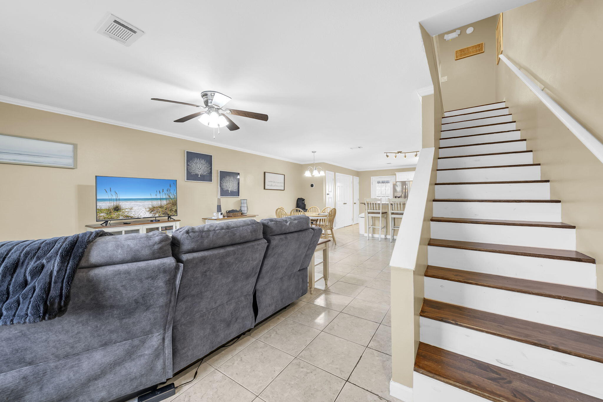 WOODLAND SHORES TOWNHOMES PHASE IV - Residential