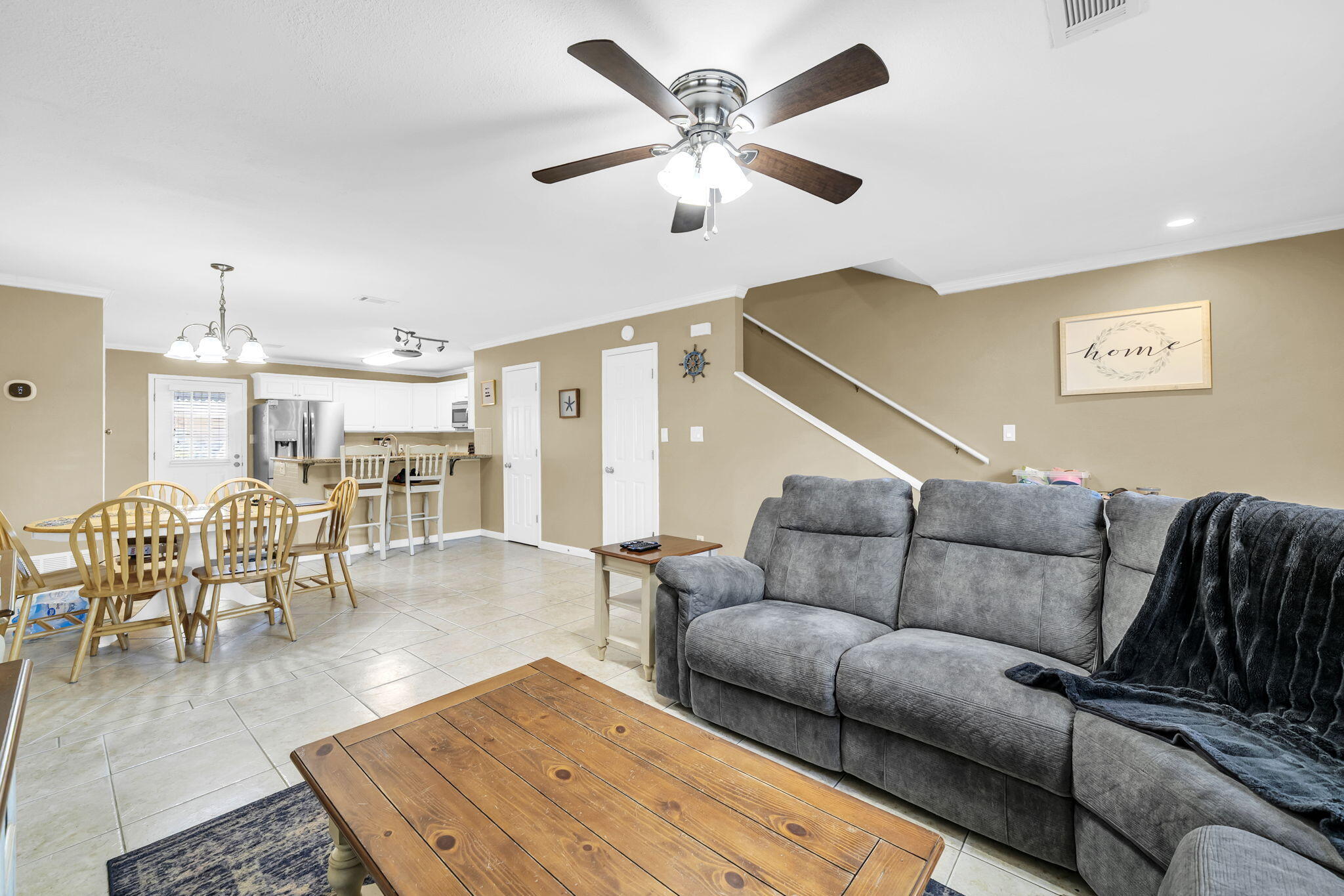 WOODLAND SHORES TOWNHOMES PHASE IV - Residential