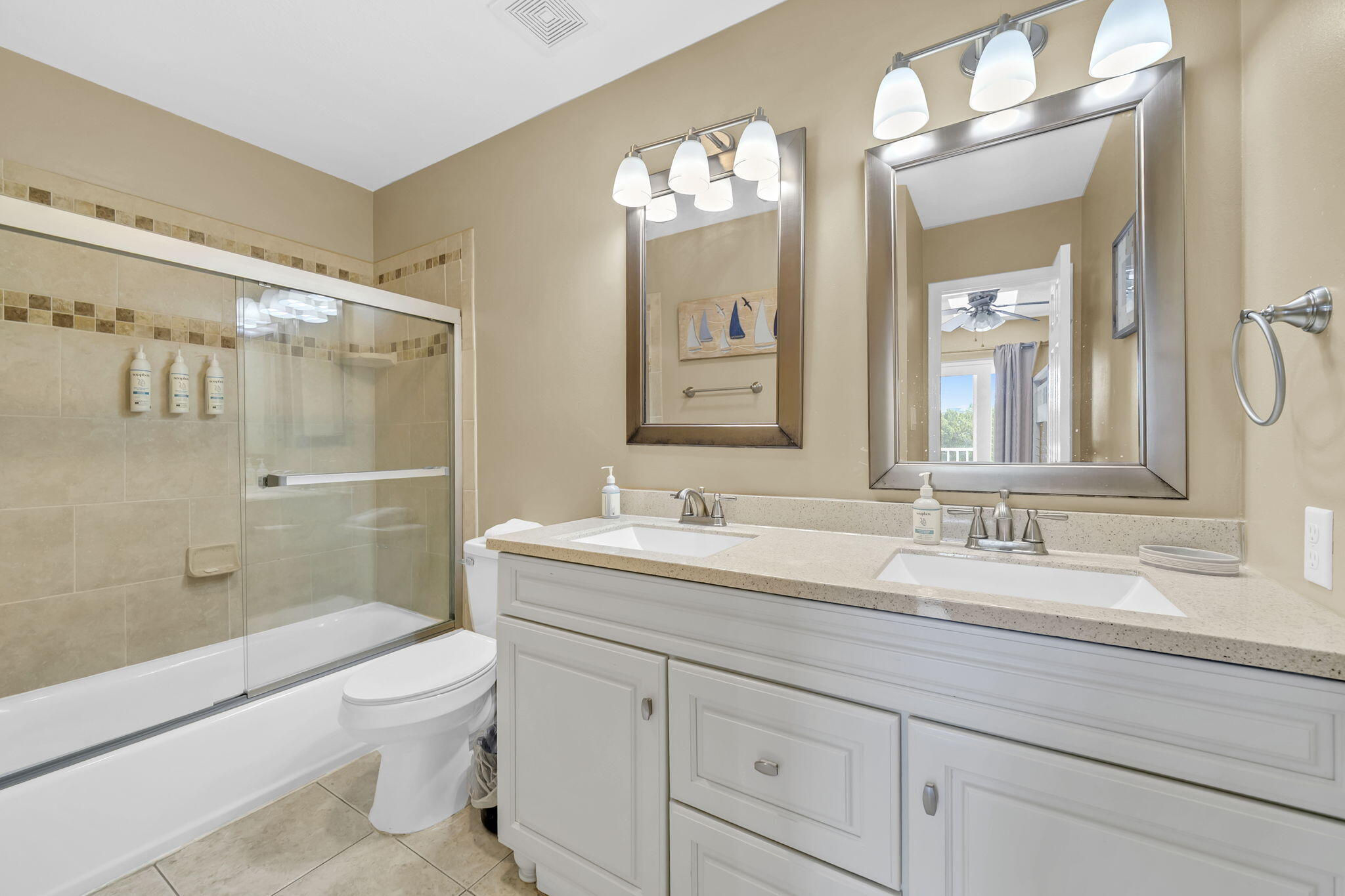 WOODLAND SHORES TOWNHOMES PHASE IV - Residential